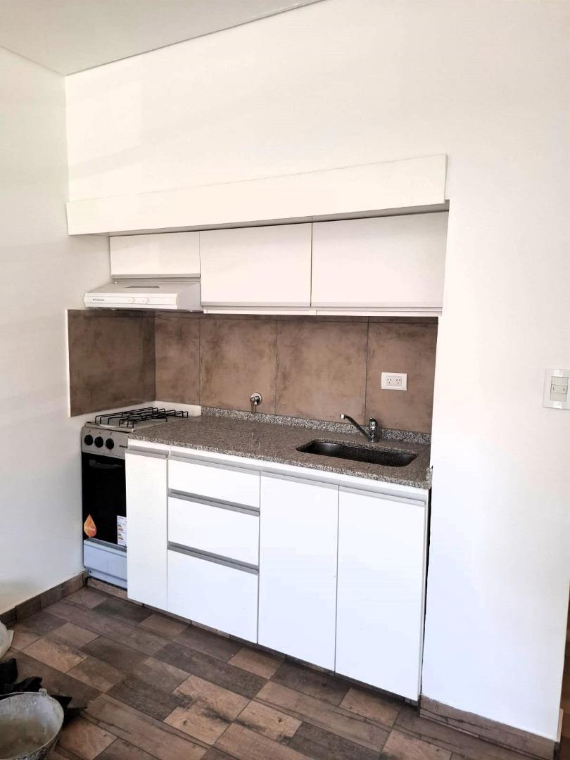Depto Tipo Casa en Alquiler de 1 dormitorio