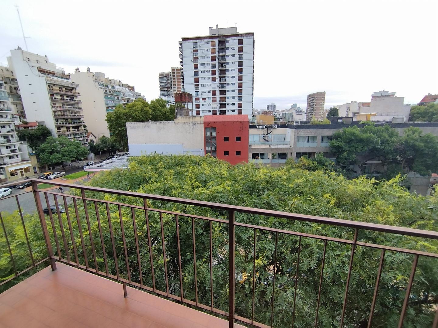 Departamento 5 ambientes con 3 baños