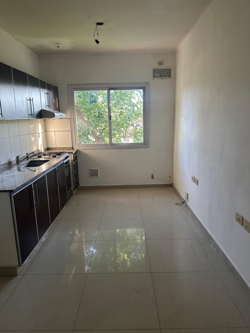 Victoriano Loza 900, Piso 2°