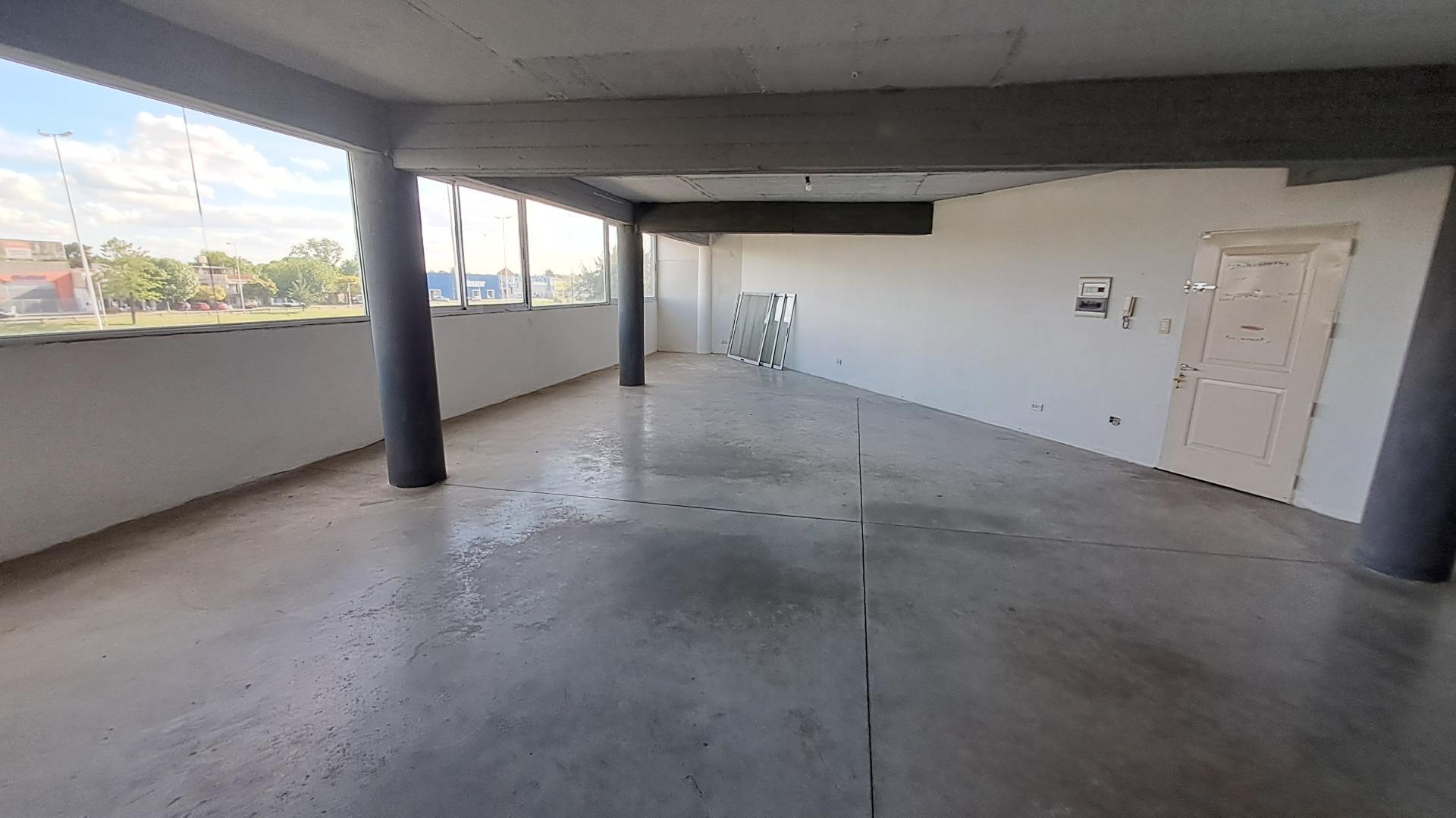 Oficina comercial en Alquiler sobe Acceso Oeste Km 24