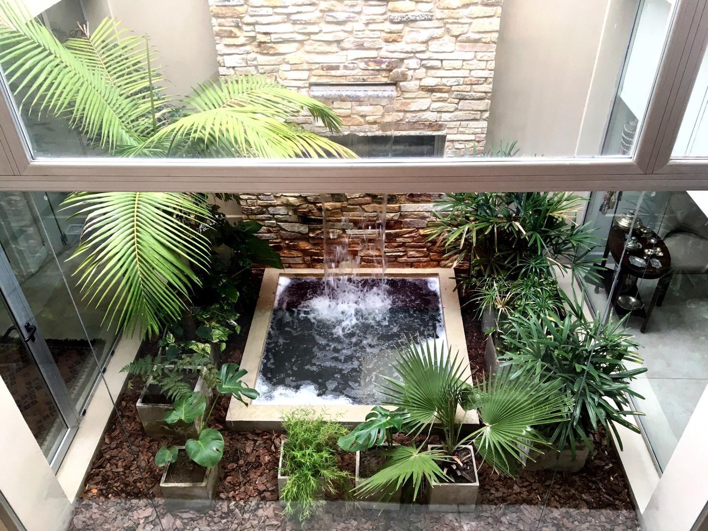 Casa 5 ambientes con 4 baños