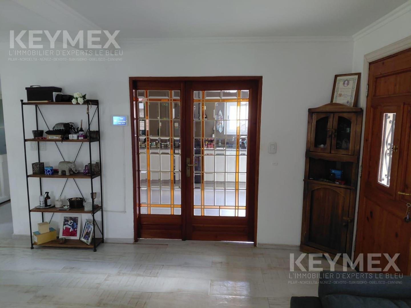 Casa 5 ambientes con 3 baños