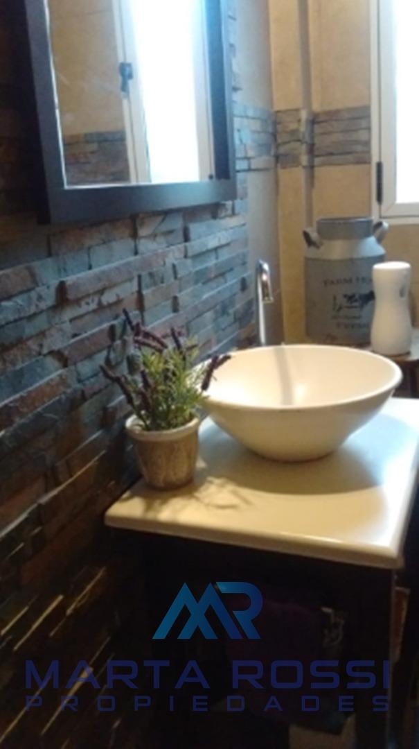 Casa 4 ambientes con 4 baños