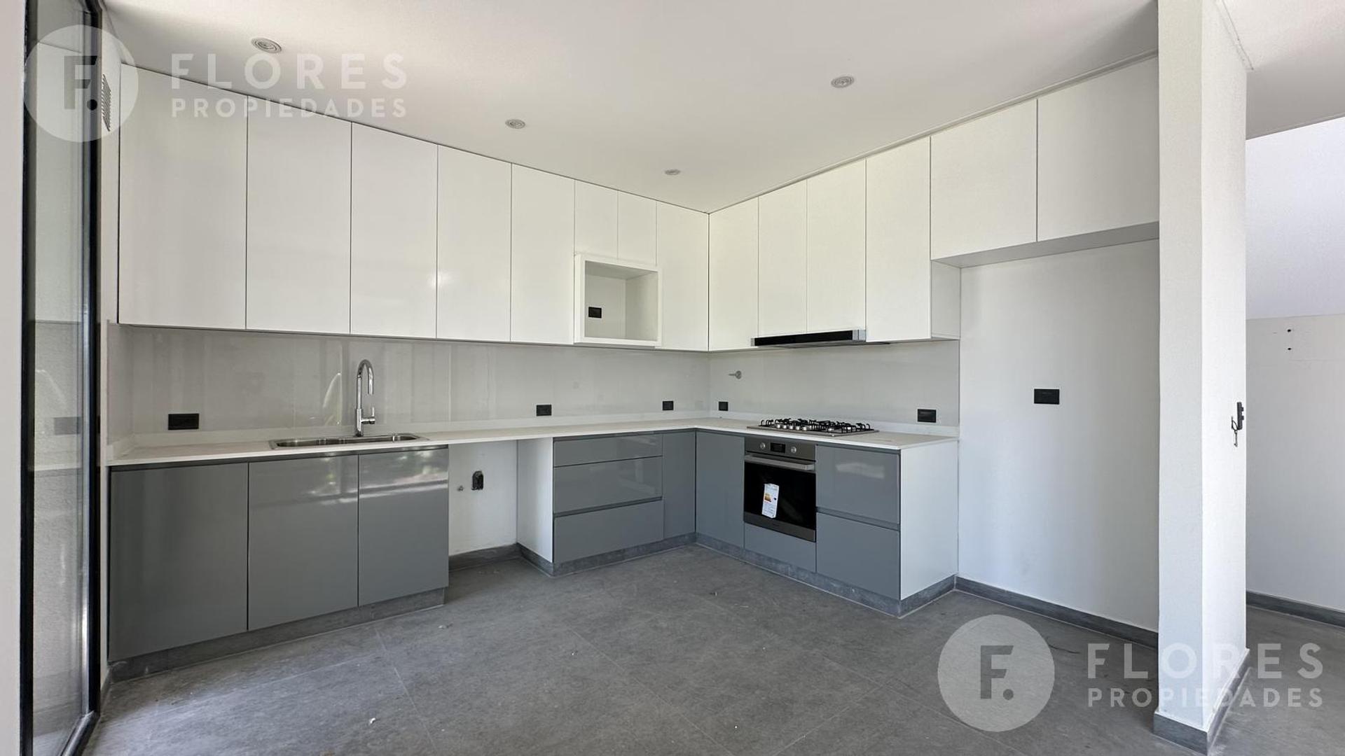 Casa en Venta al Oeste