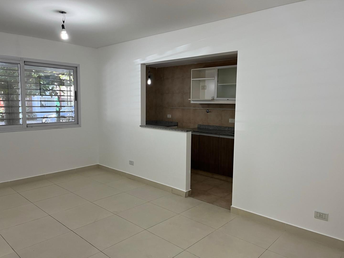 Departamento en Alquiler en Banfield, $ 580.000