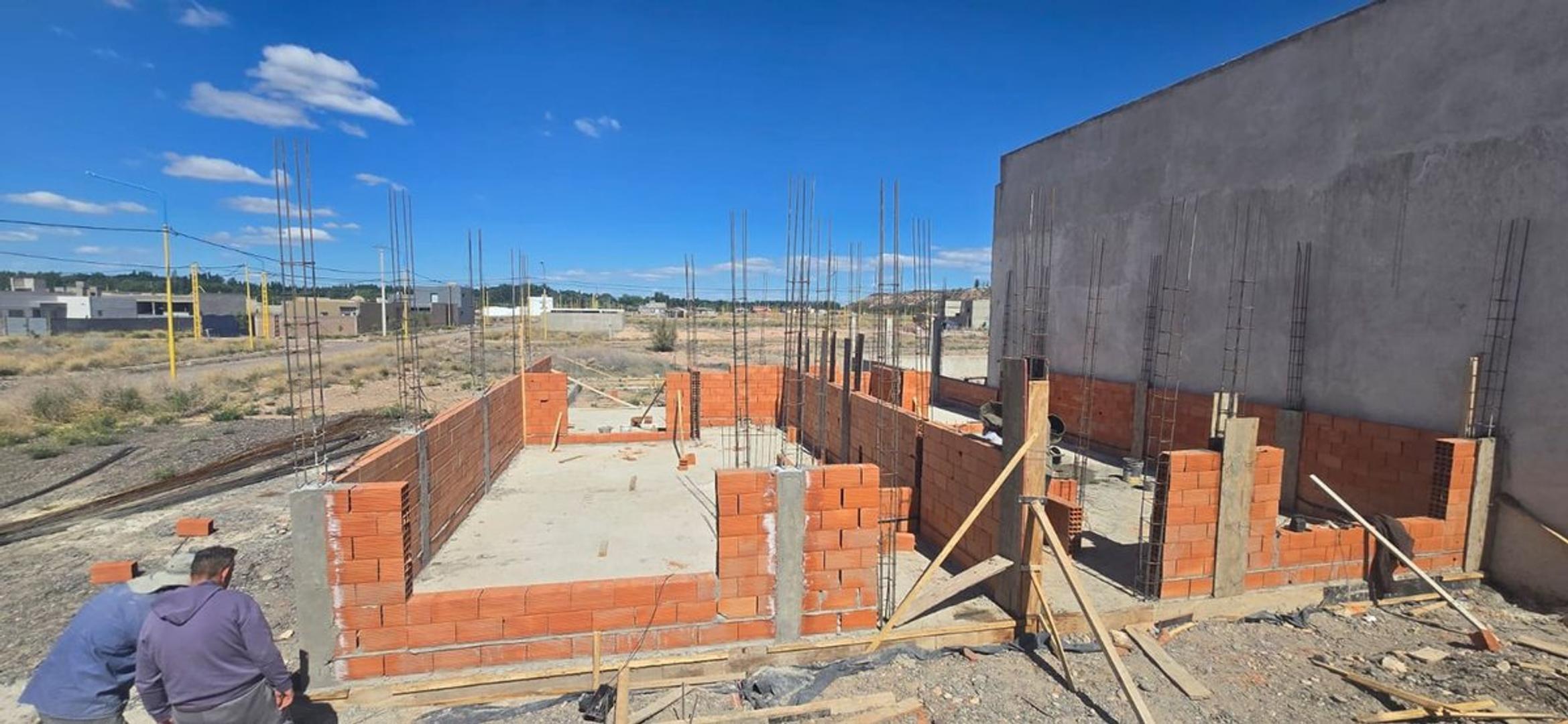 Casa 2 ambientes con 1 baño