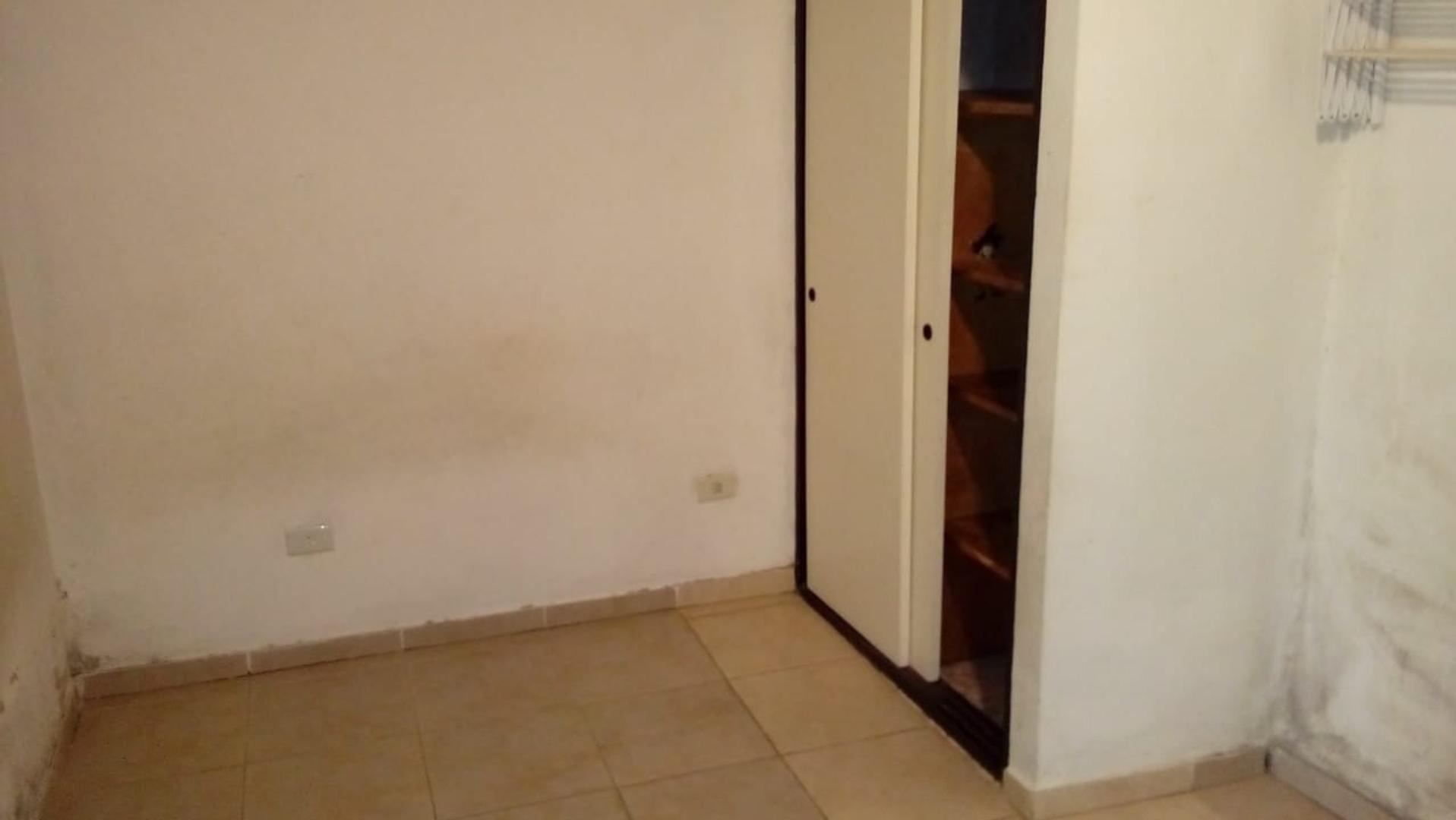 Depto Tipo Casa 3 ambientes con 1 baño