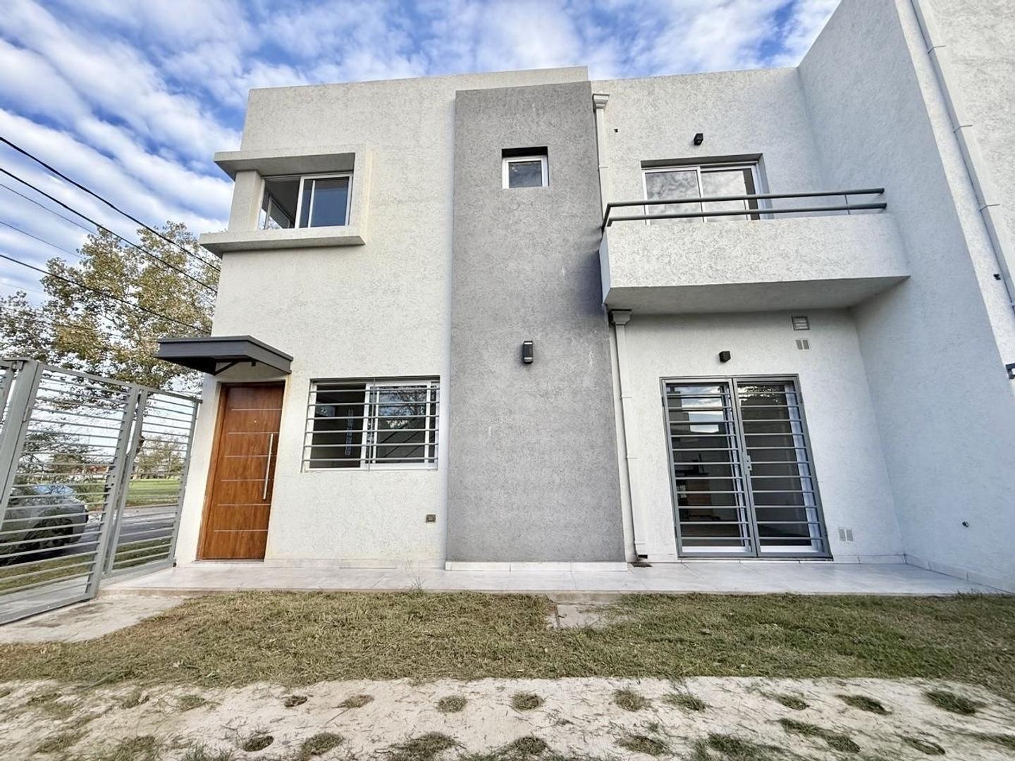 Dúplex 3 ambientes a estrenar.