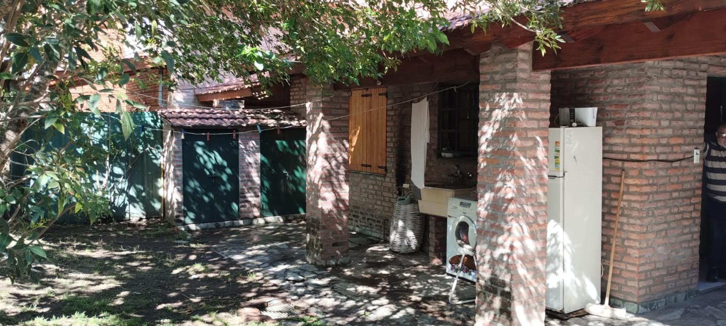 Casa en Venta con 1 cochera