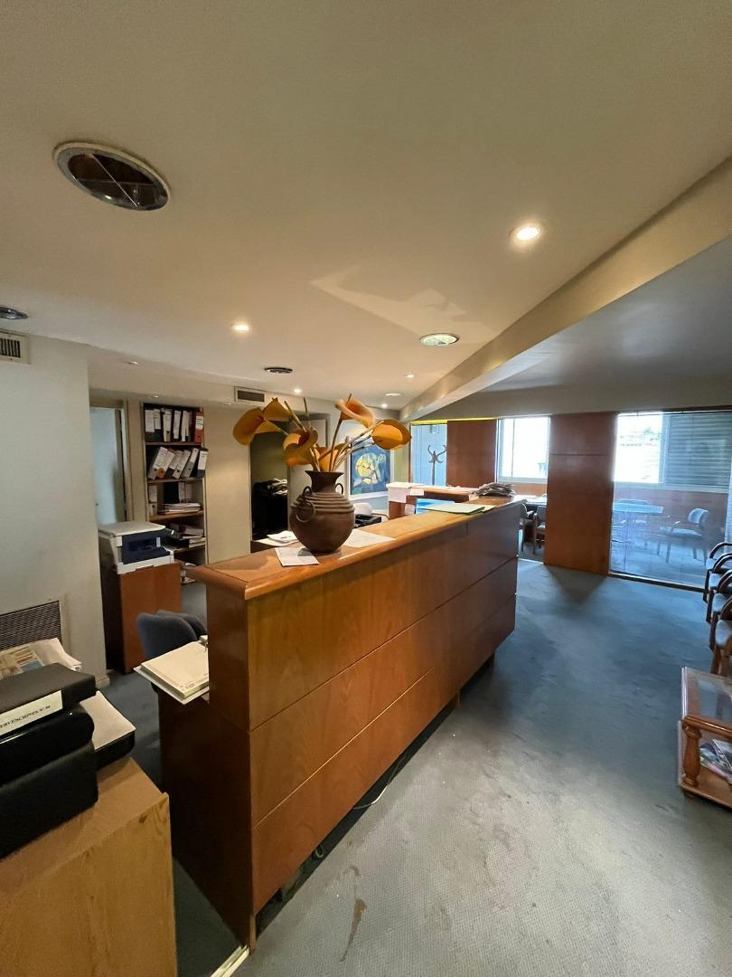 SE VENDE OFICINA EN EL CENTRO DE CÒRDOBA