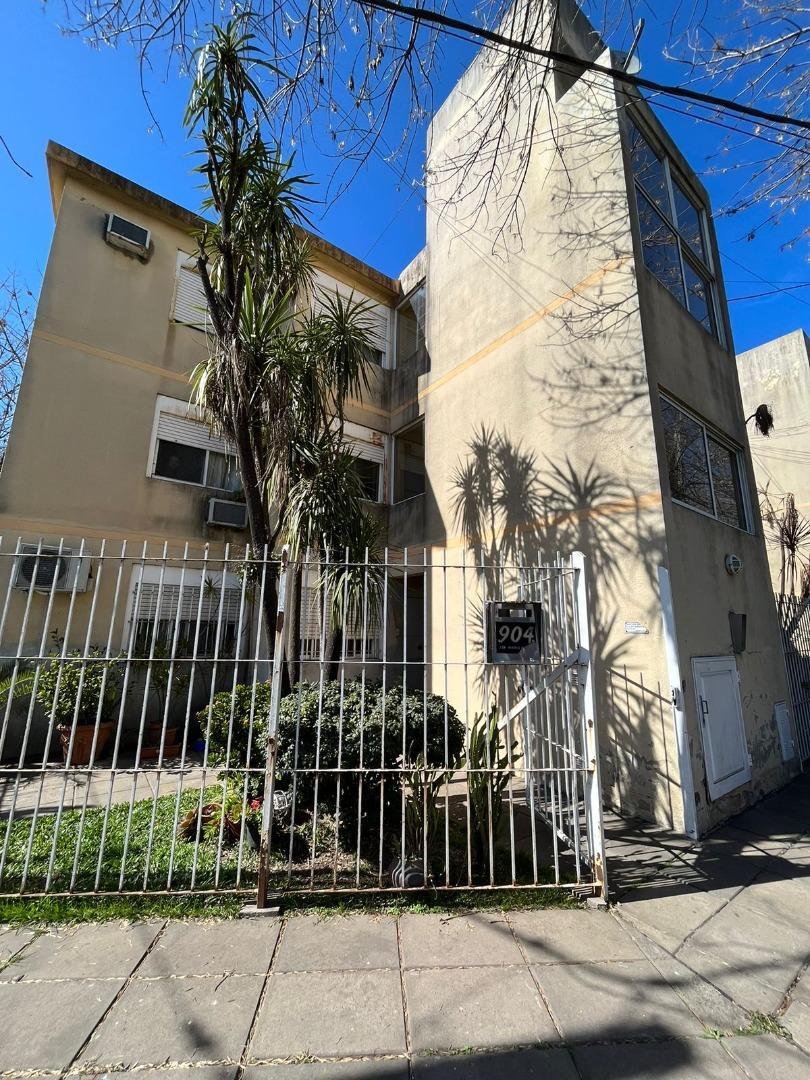 DEPARTAMENTO EN VENTA DE 2 HABITACIONES Y COCHERA