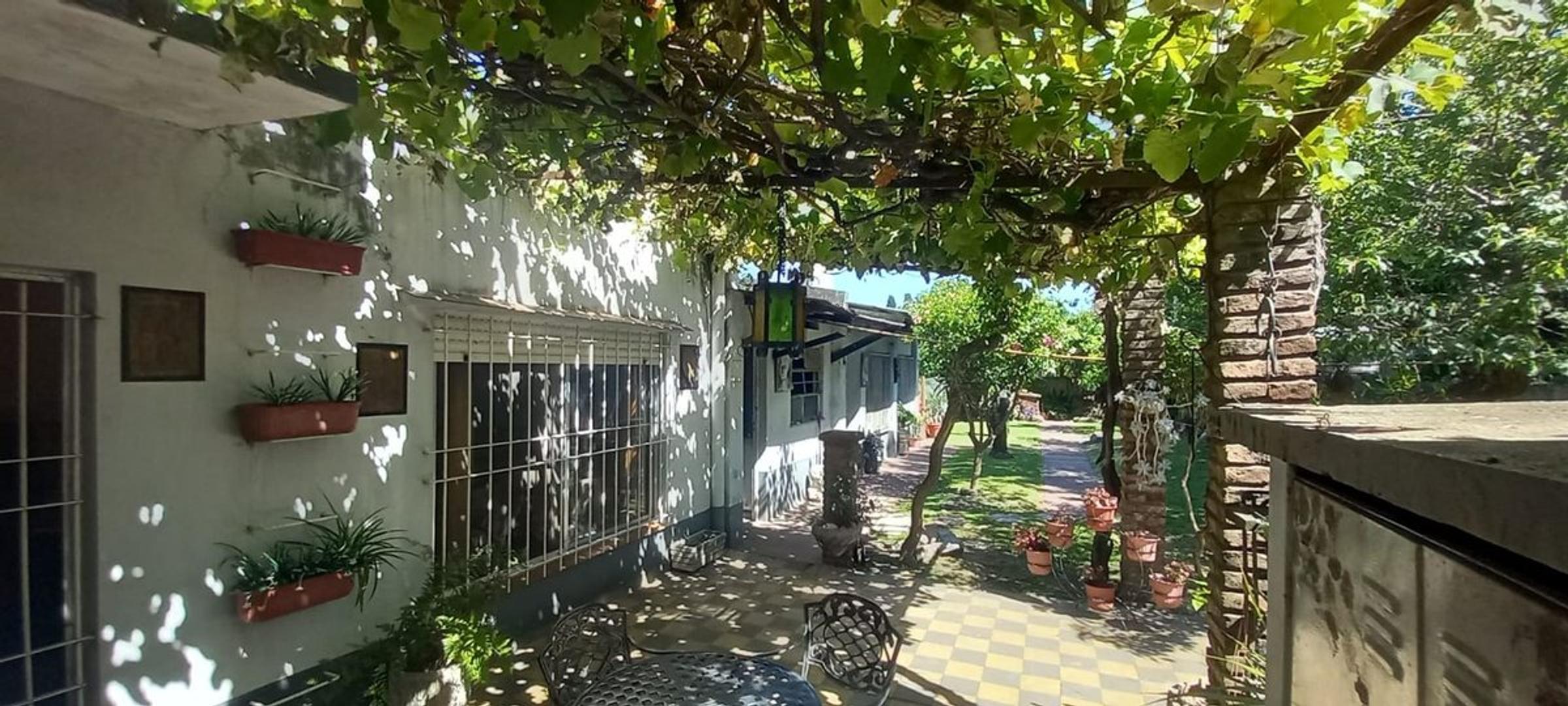 Casa 3 ambientes con 1 baño