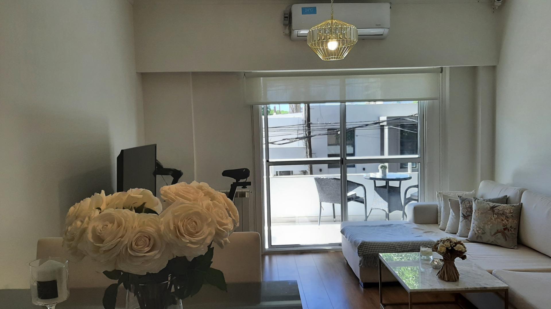 Romulo Noya 677 , Piso 1