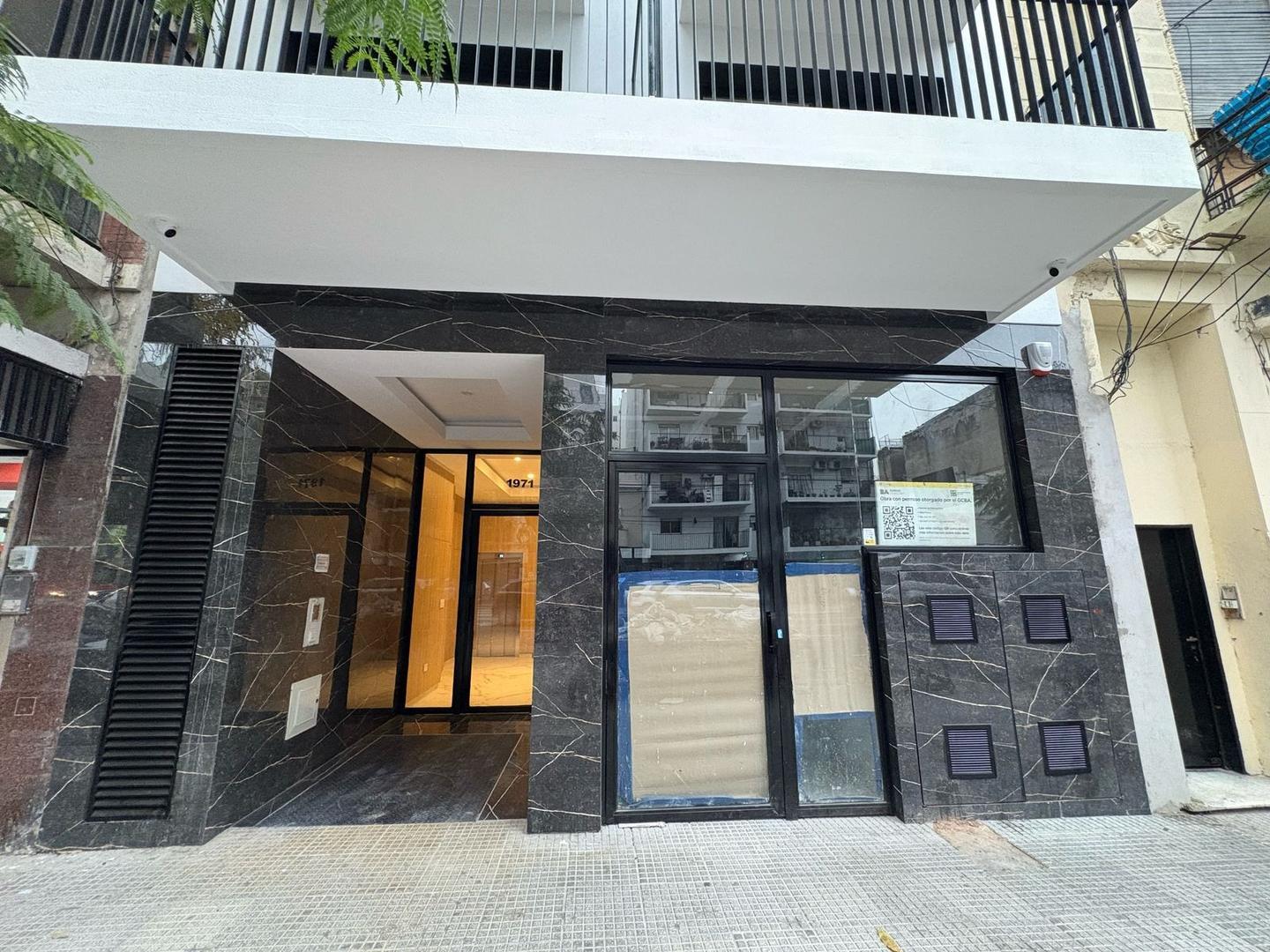 VENTA - monoambiente  con piscina propia