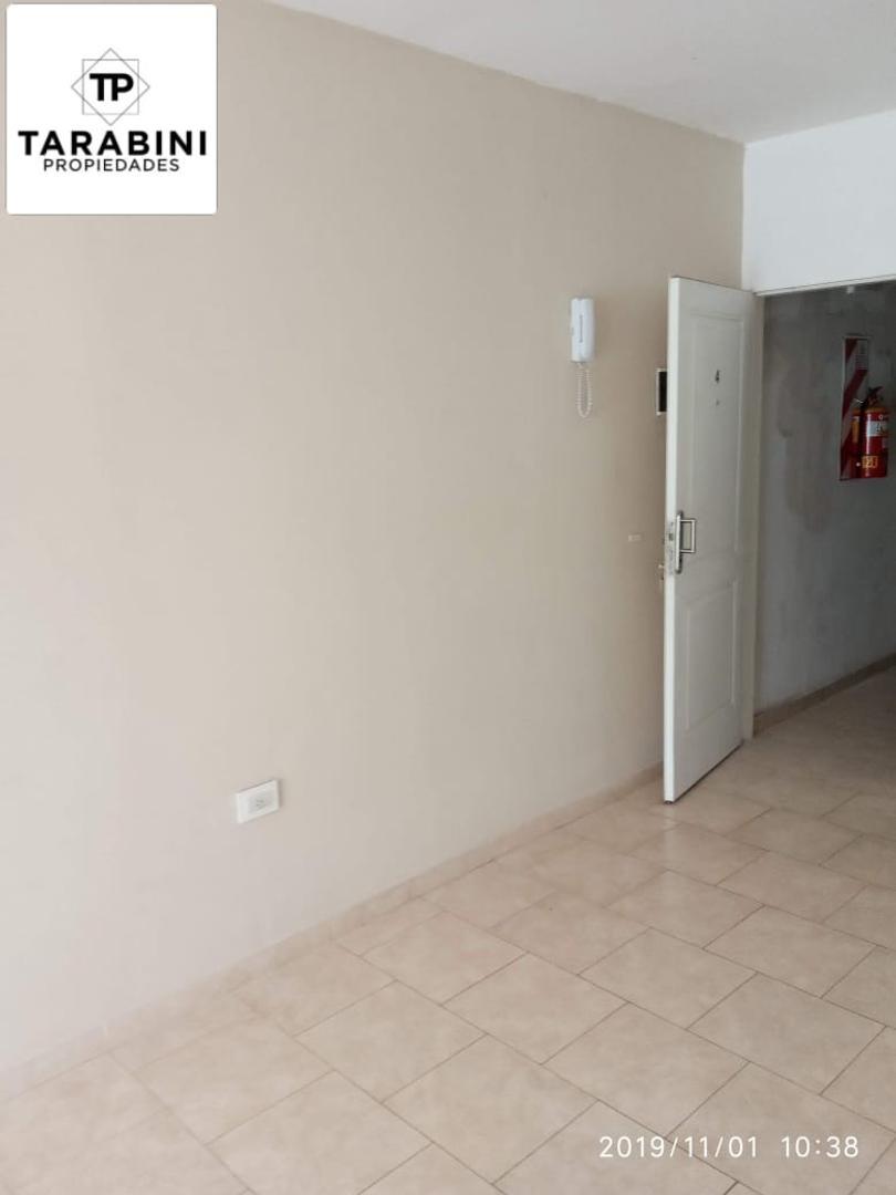 DTO MONOAMBIENTE C/COCHERA  M.CORONADO