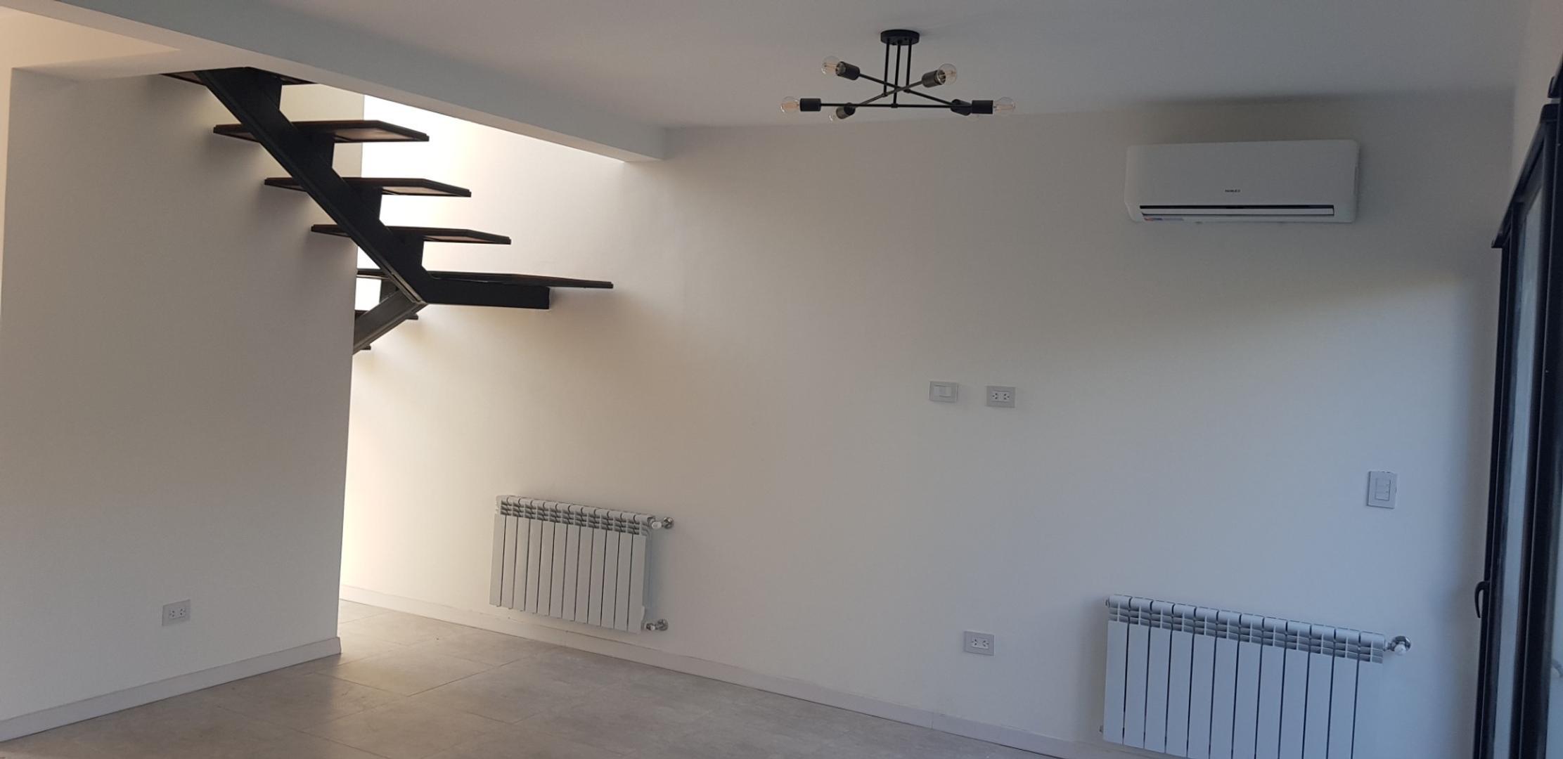 Departamento en Alquiler en Juana Koslay, $ 950.000