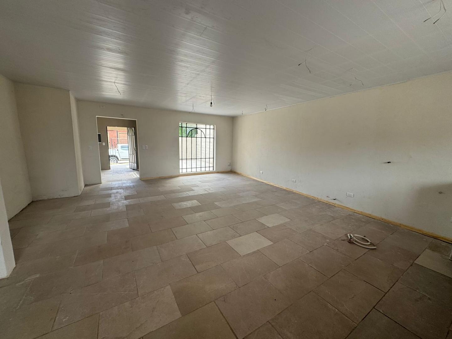 Casa 3 ambientes con 2 baños