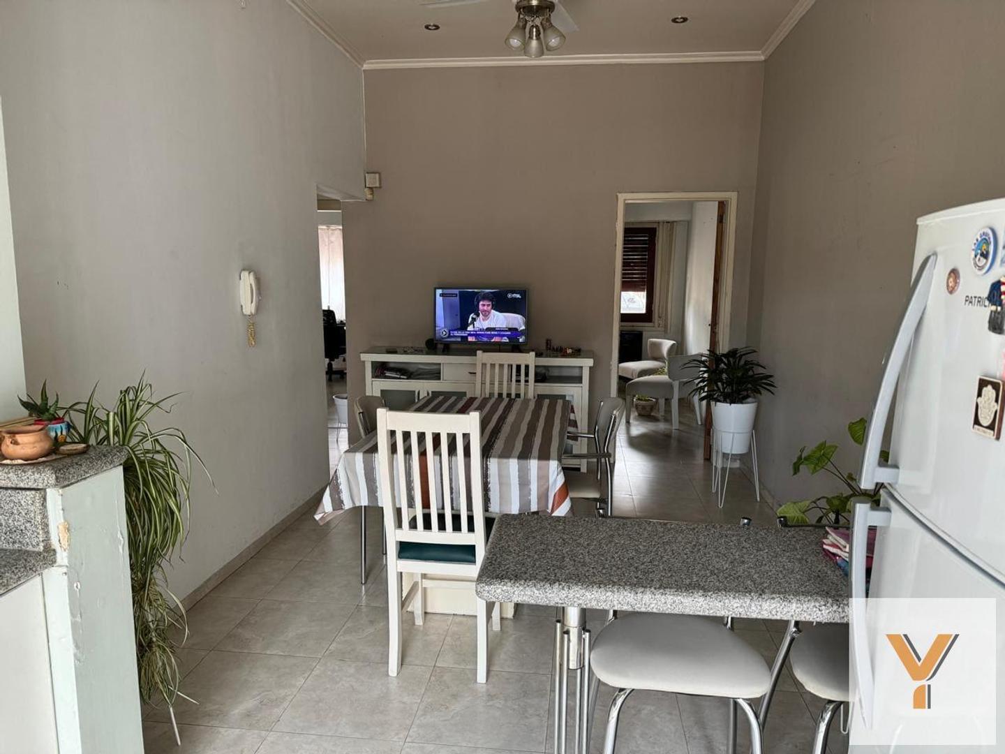 Casa 3 ambientes con 1 baño