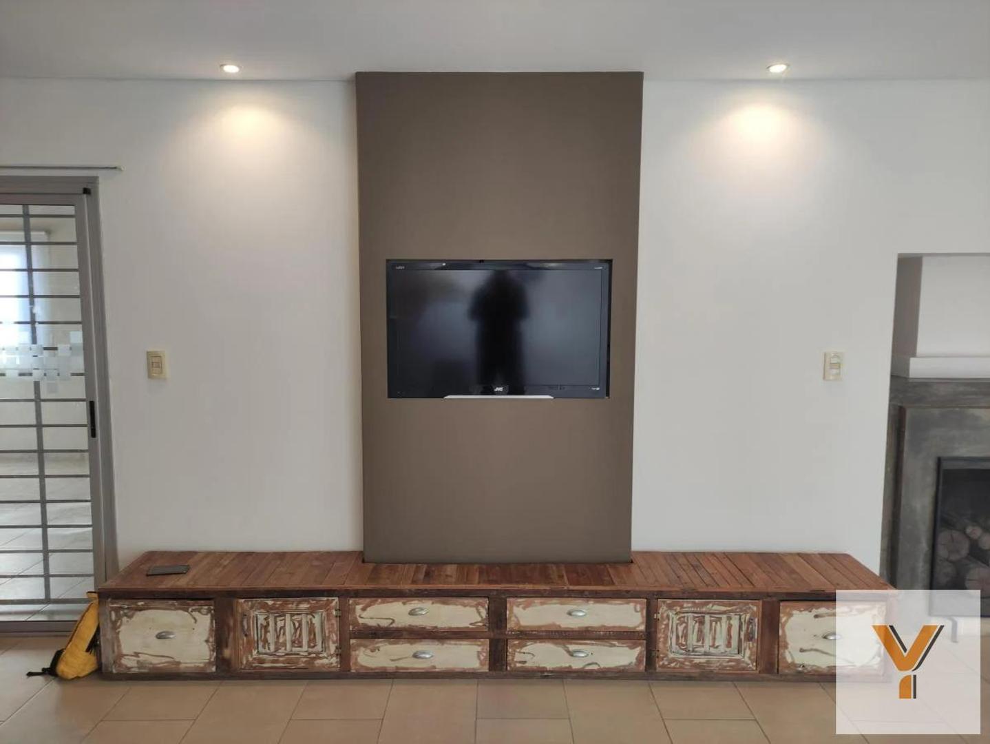 Casa 6 ambientes con 1 baño