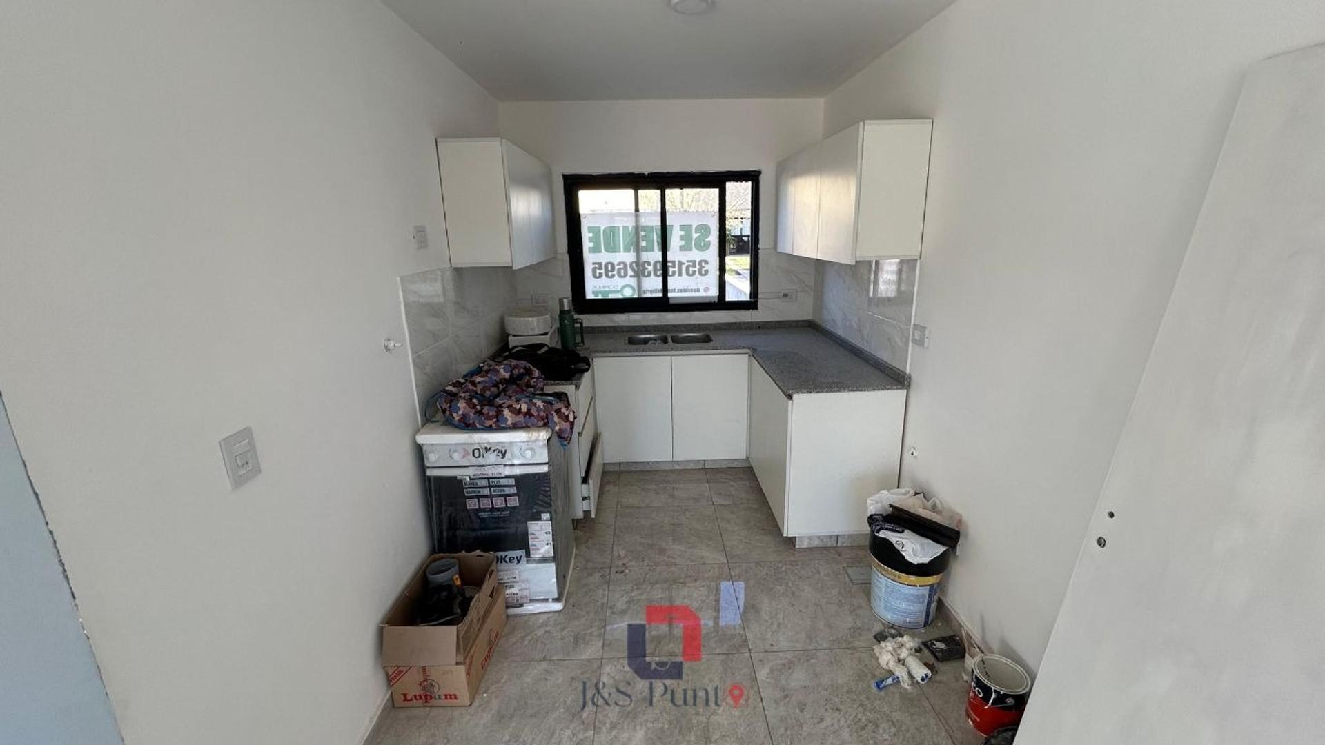 Casa 3 ambientes con 2 baños