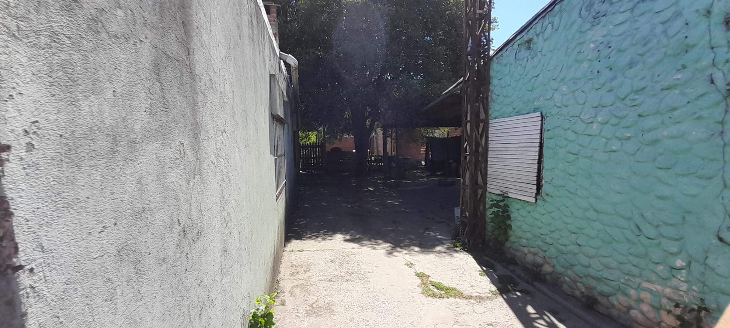 Casa 3 ambientes con 2 baños