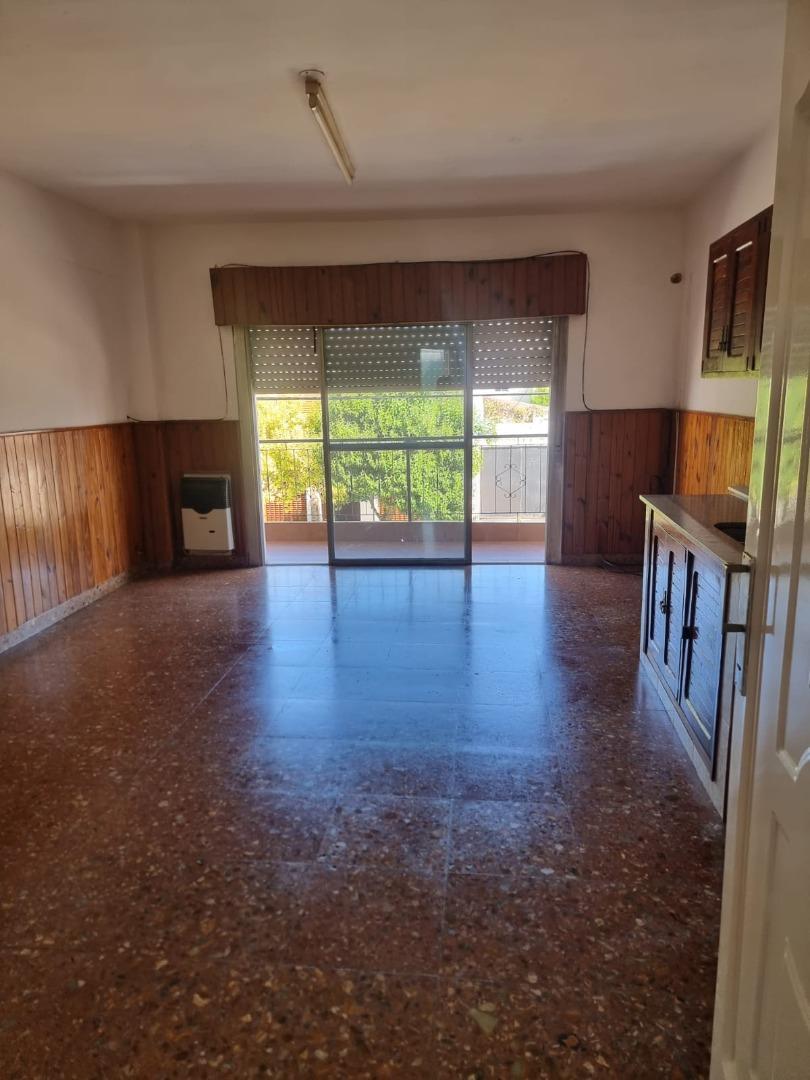 Departamento 4 ambientes con 1 baño