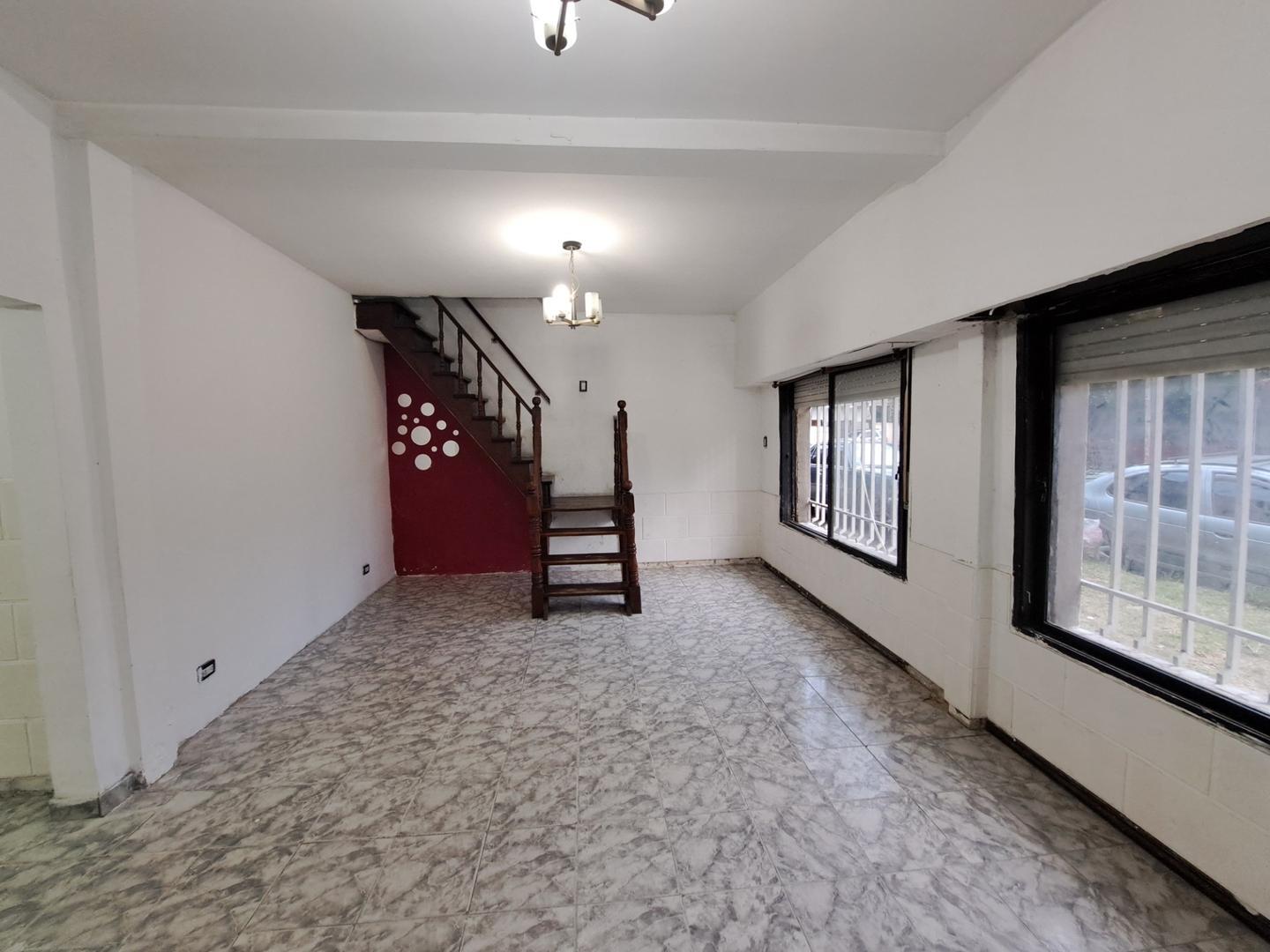 Depto Tipo Casa en Venta de 4 ambientes