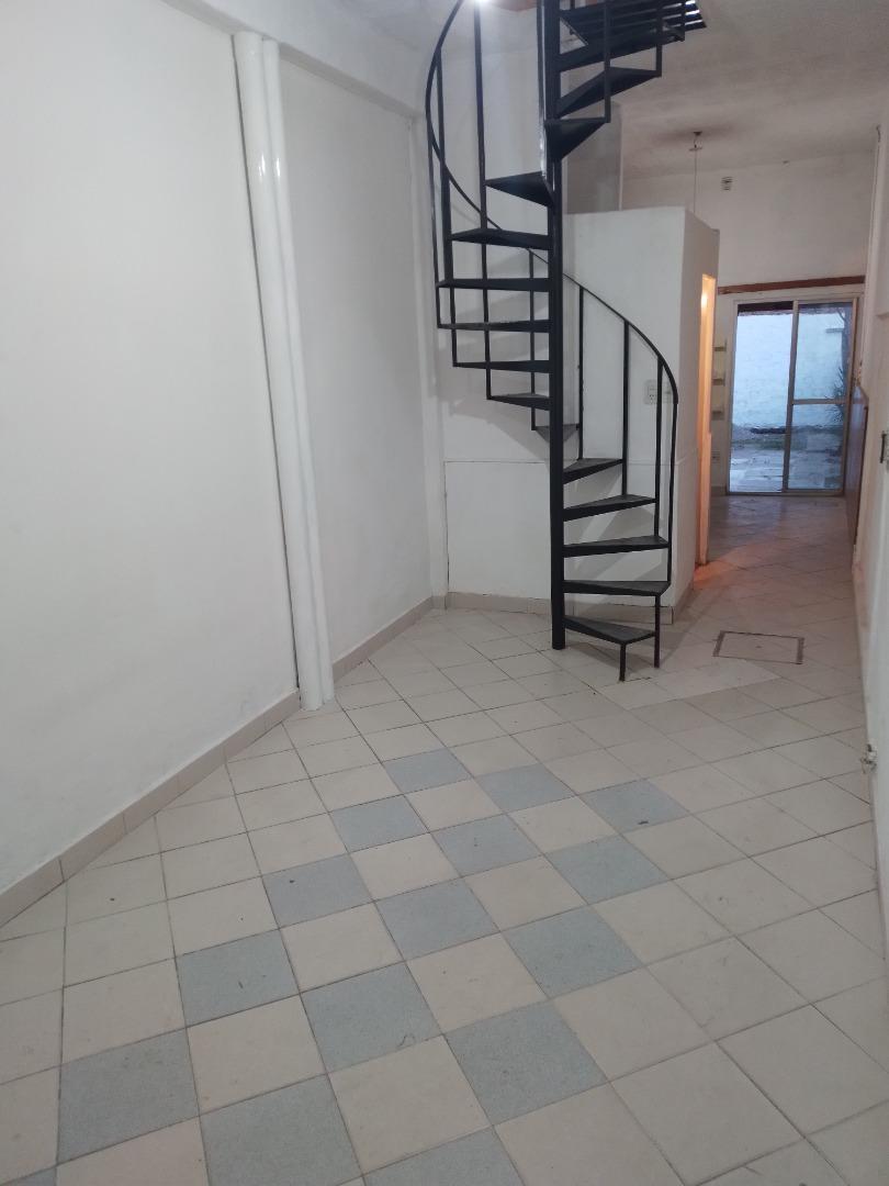 Depto Tipo Casa en Alquiler de 2 dormitorios