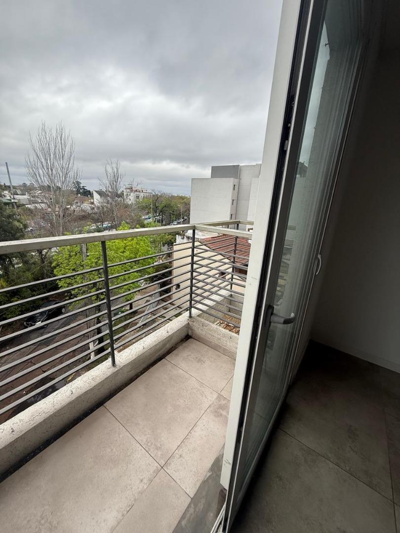 Departamento en alquiler 2 ambientes con cochera