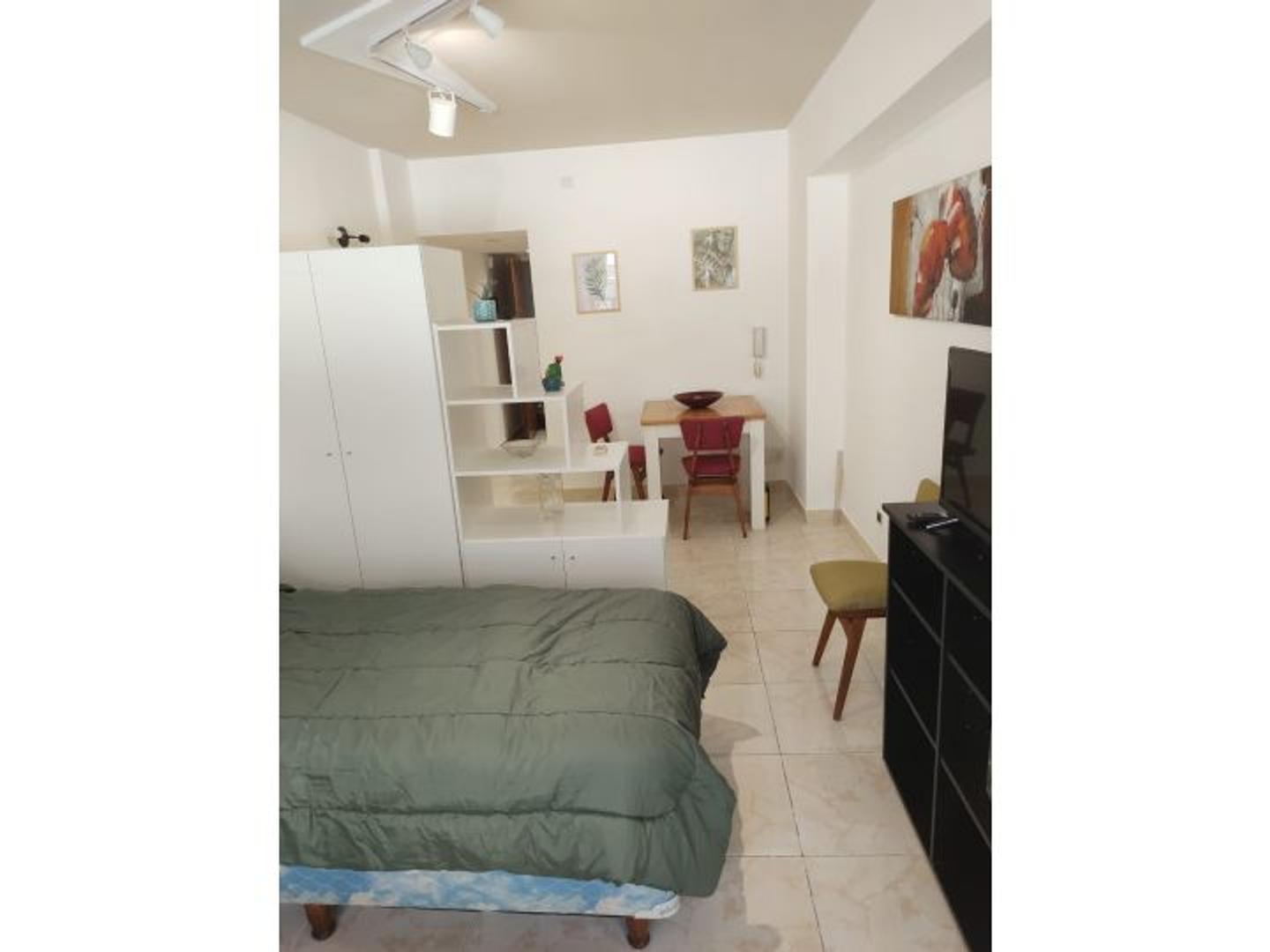 San Nicolas, Esmeralda 400, 1  amb y medio, 27m2, usd 620.000+ expensas e impuestos (alq min 3...