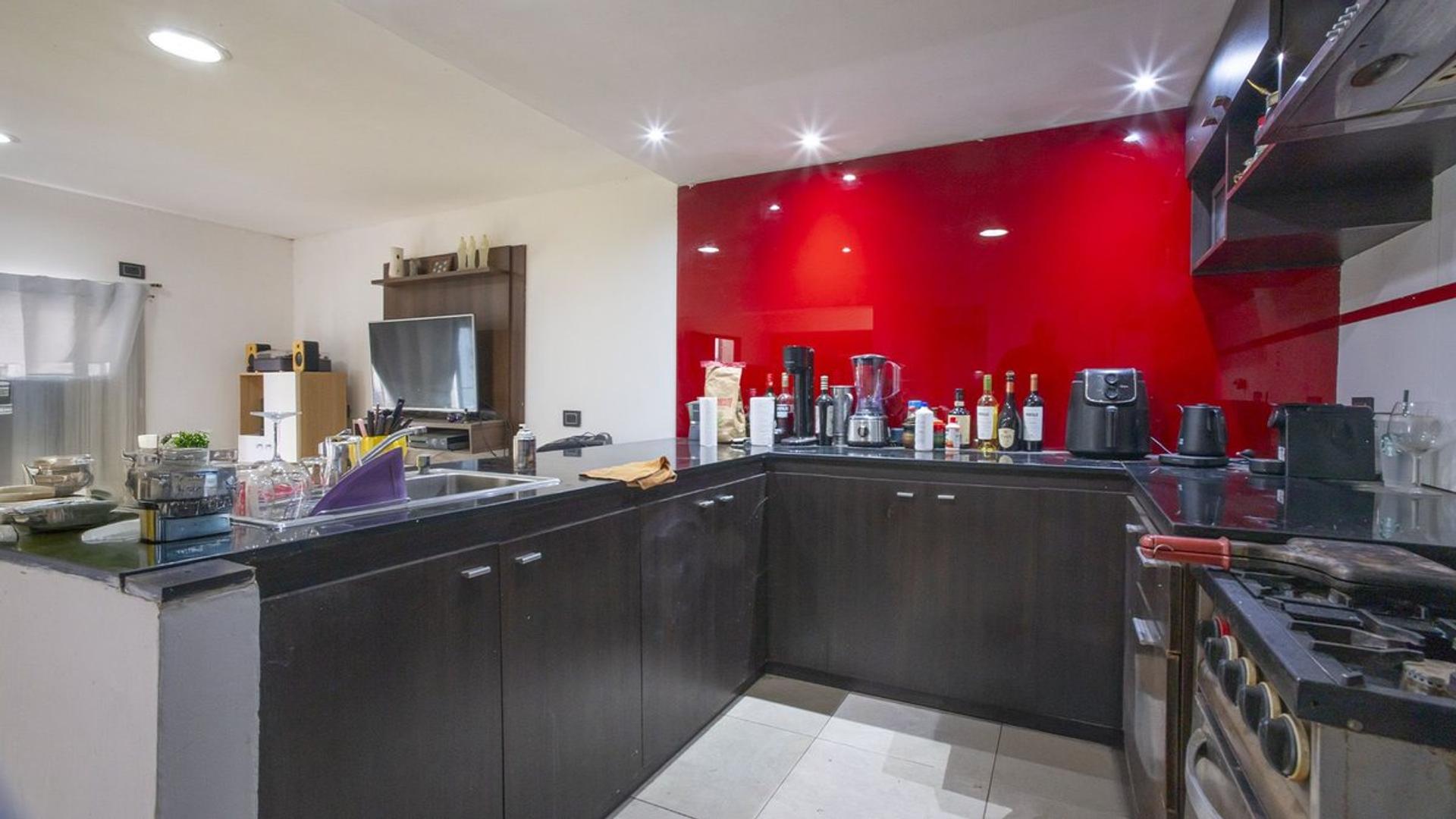 Casa 3 ambientes con 2 baños