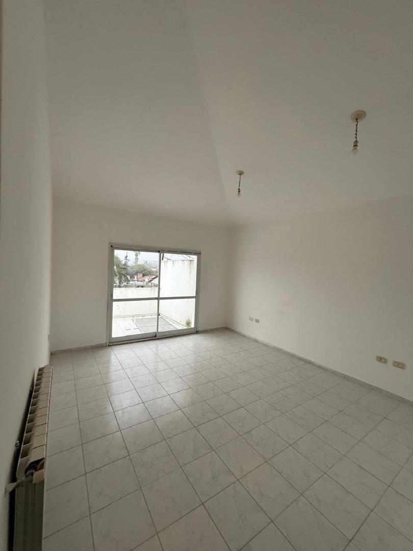 Casa 5 ambientes con 5 baños