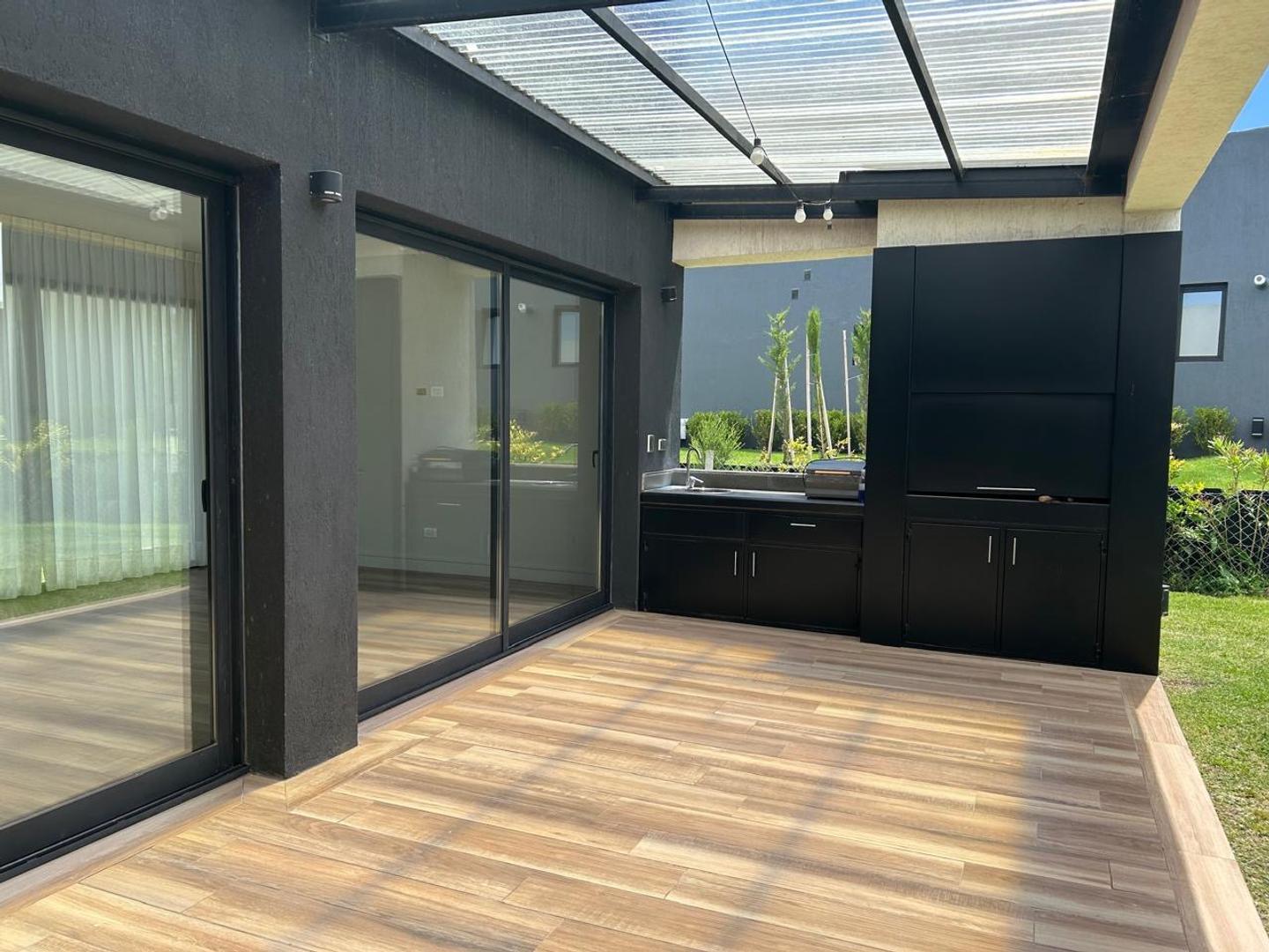 Casa en Alquiler en Rumenco Joven, USD 1.900