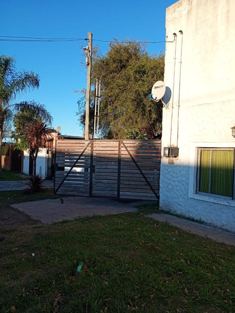 Casa 2 ambientes con 1 baño