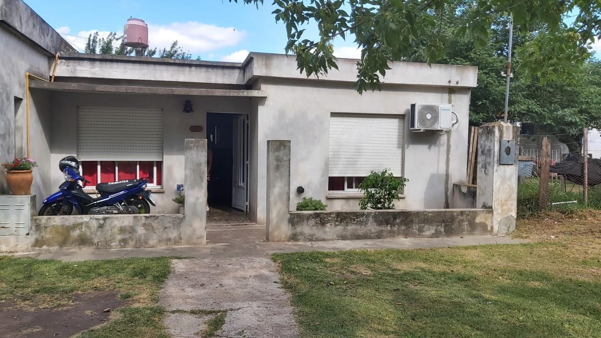 Venta Casa Excelente Estado.Servicios.Amplia.Consulte