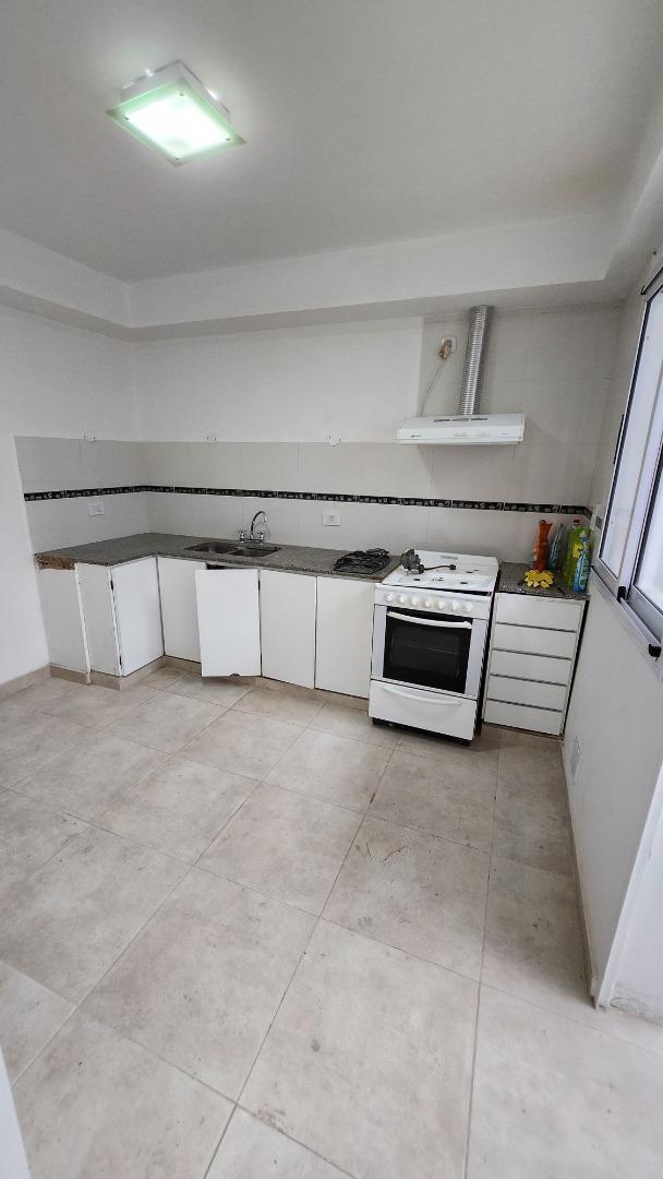 Depto Tipo Casa en Venta 40 años