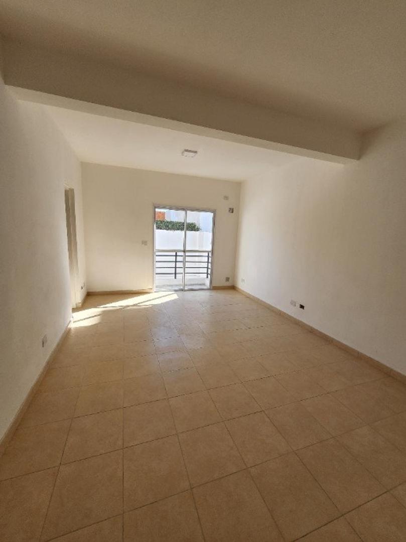 Departamento en Alquiler en Villa Dominico, $ 380.000