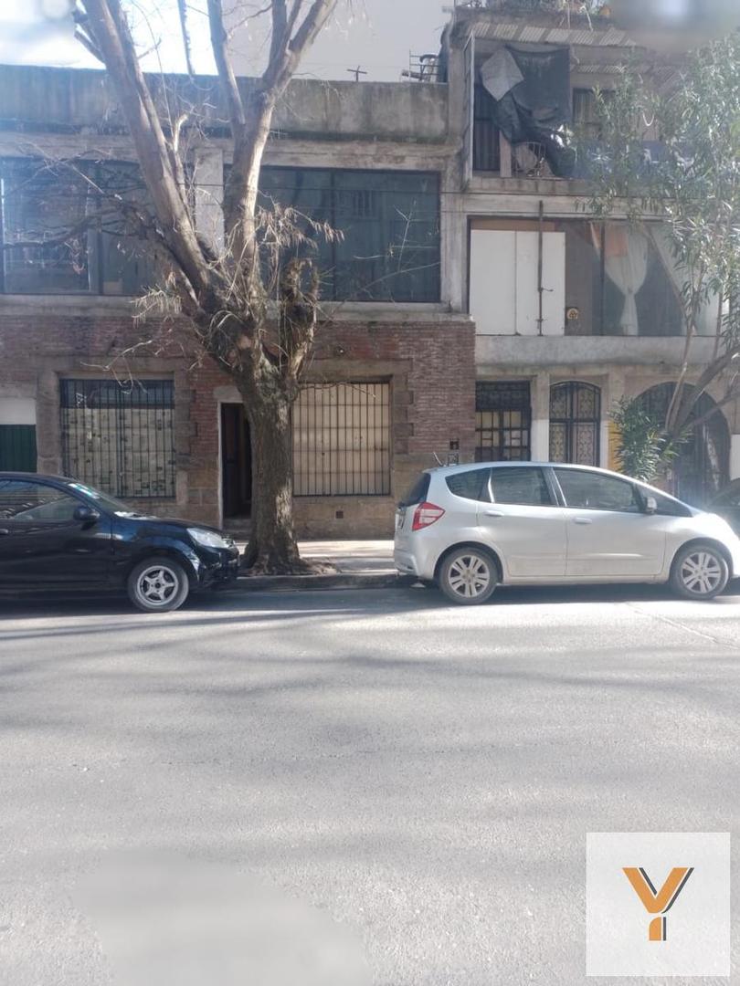 Santa Fe 2454 e/ Falucho y Gascón