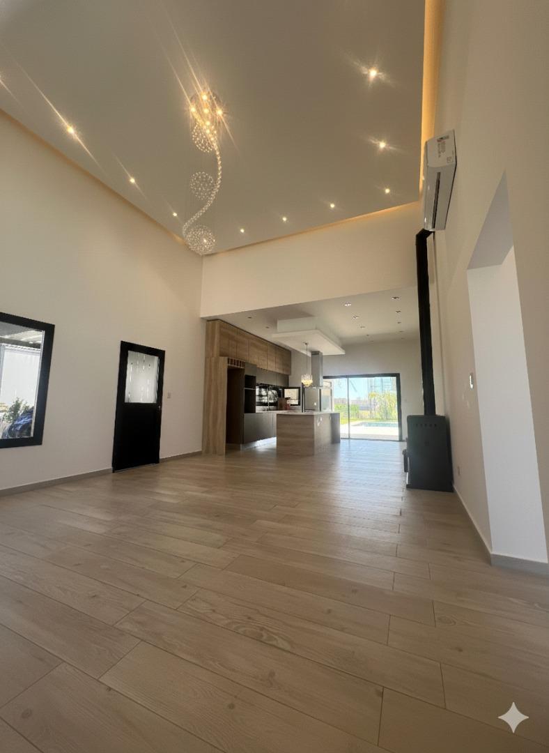 Casa en Venta en Lagos De Canning, USD 330.000