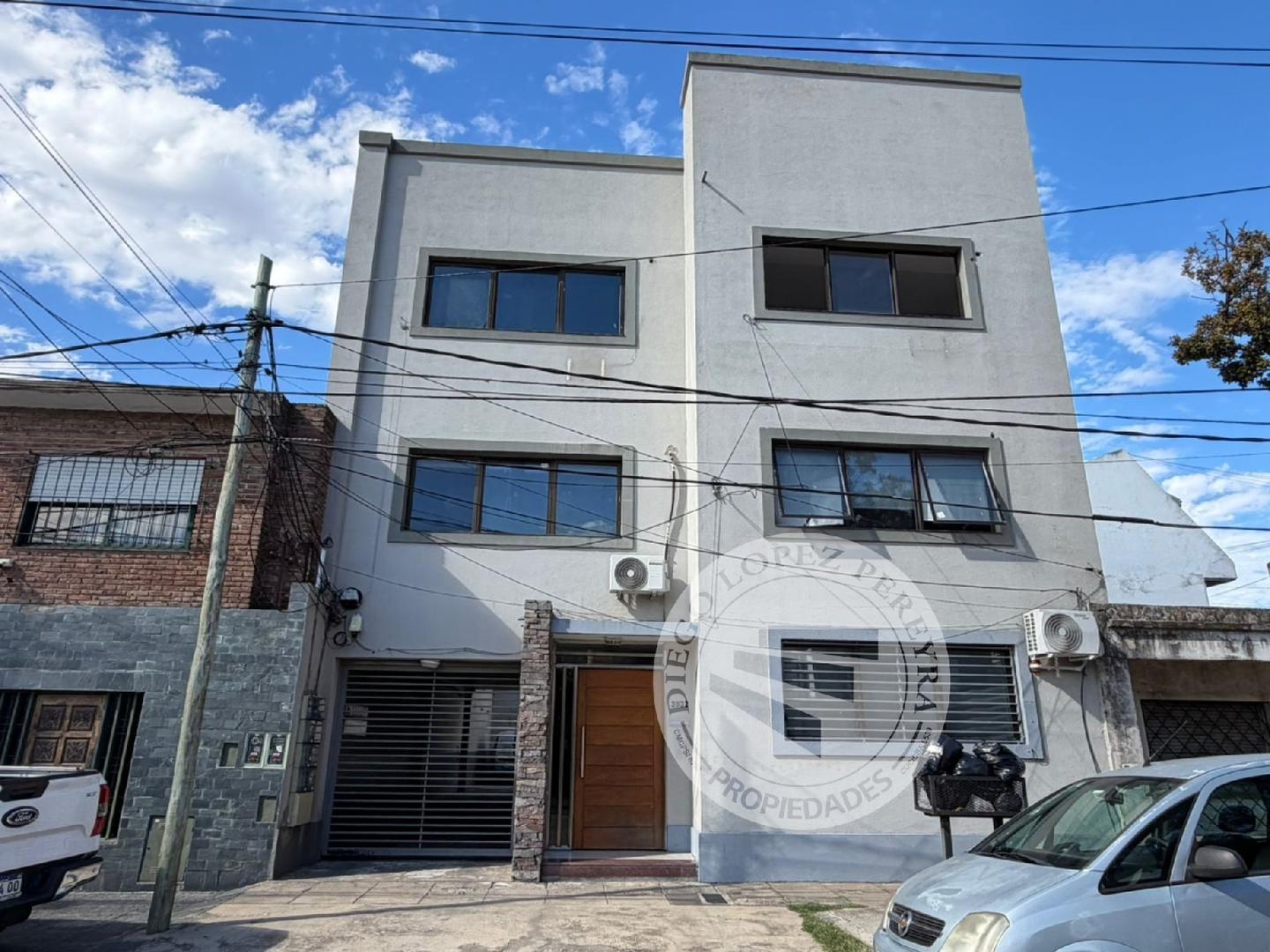 Gran monoambiente al frente con gran luminosidad
