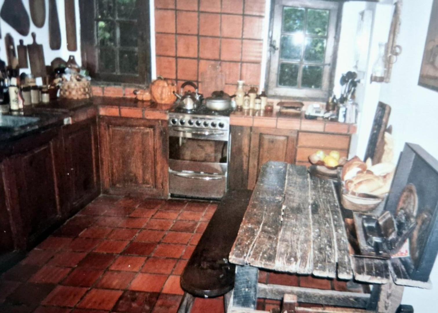 Casa 6 ambientes con 3 baños