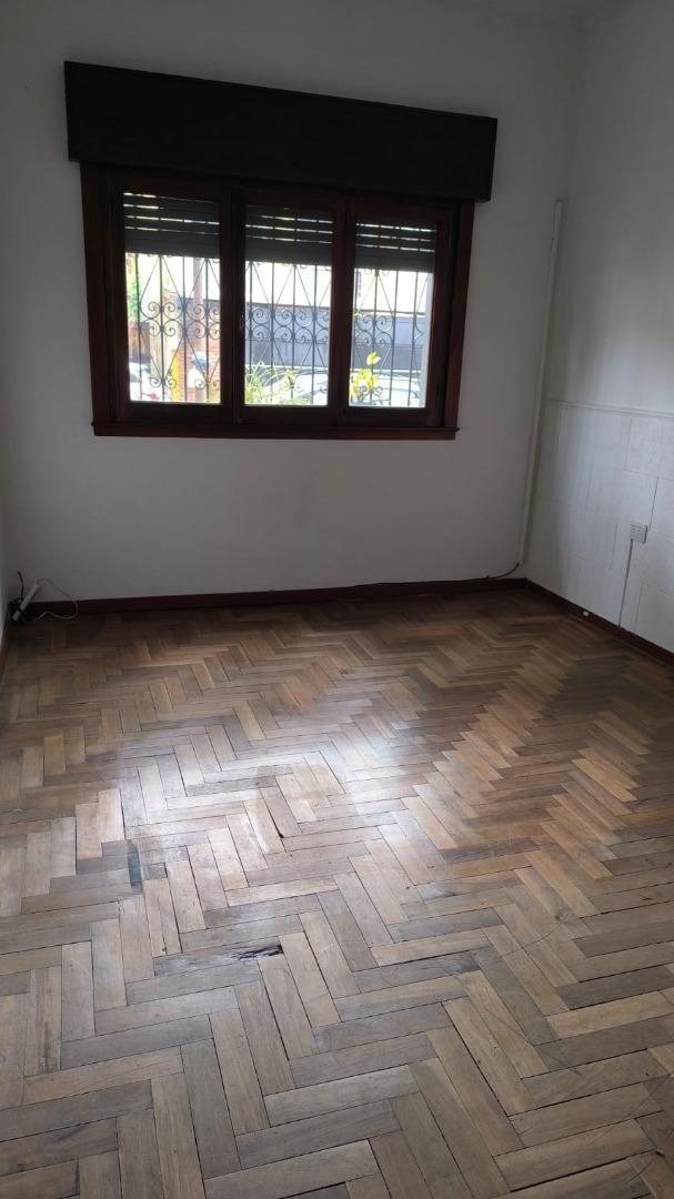 Casa 4 ambientes con patio en Quilmes - Quilmes residencial