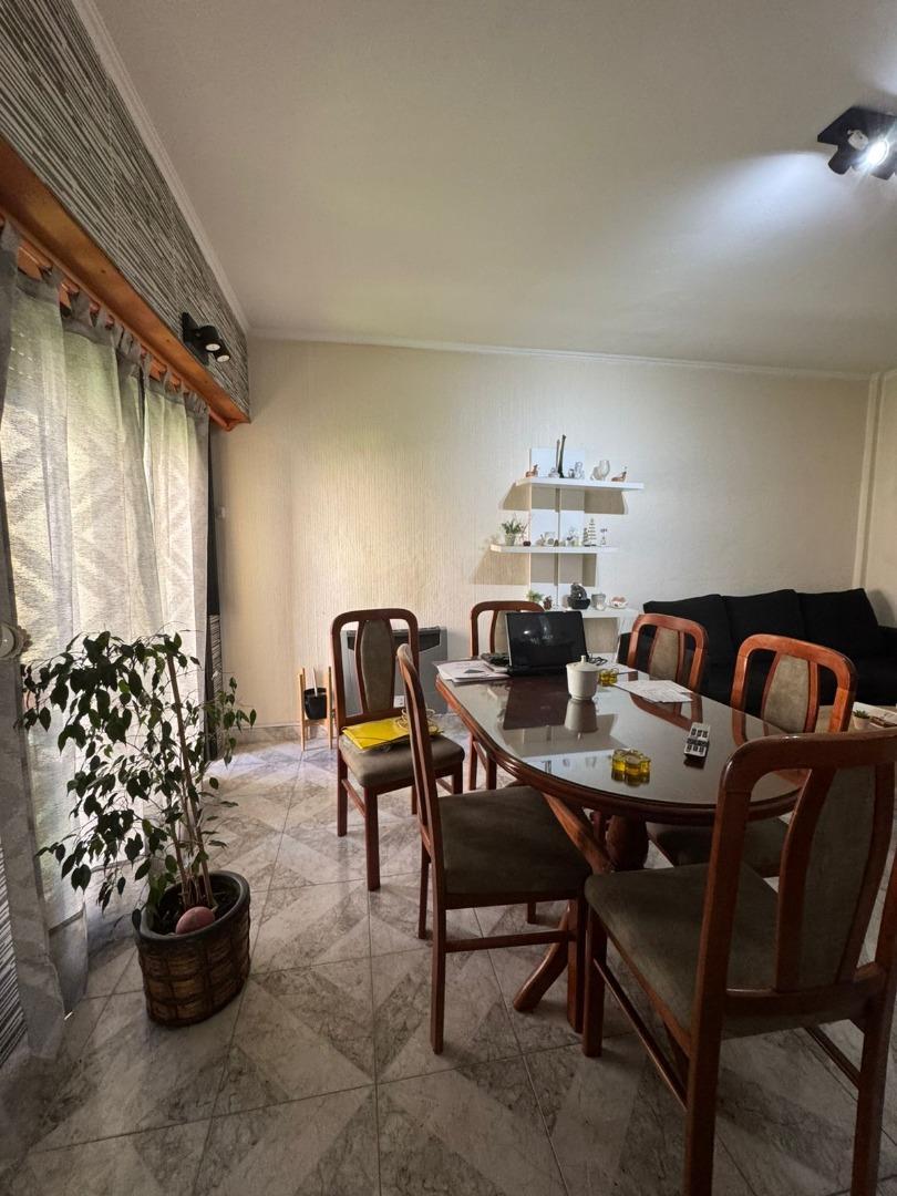 VENTA DEPARTAMENTO 4 AMBIENTES CON BALCÓN