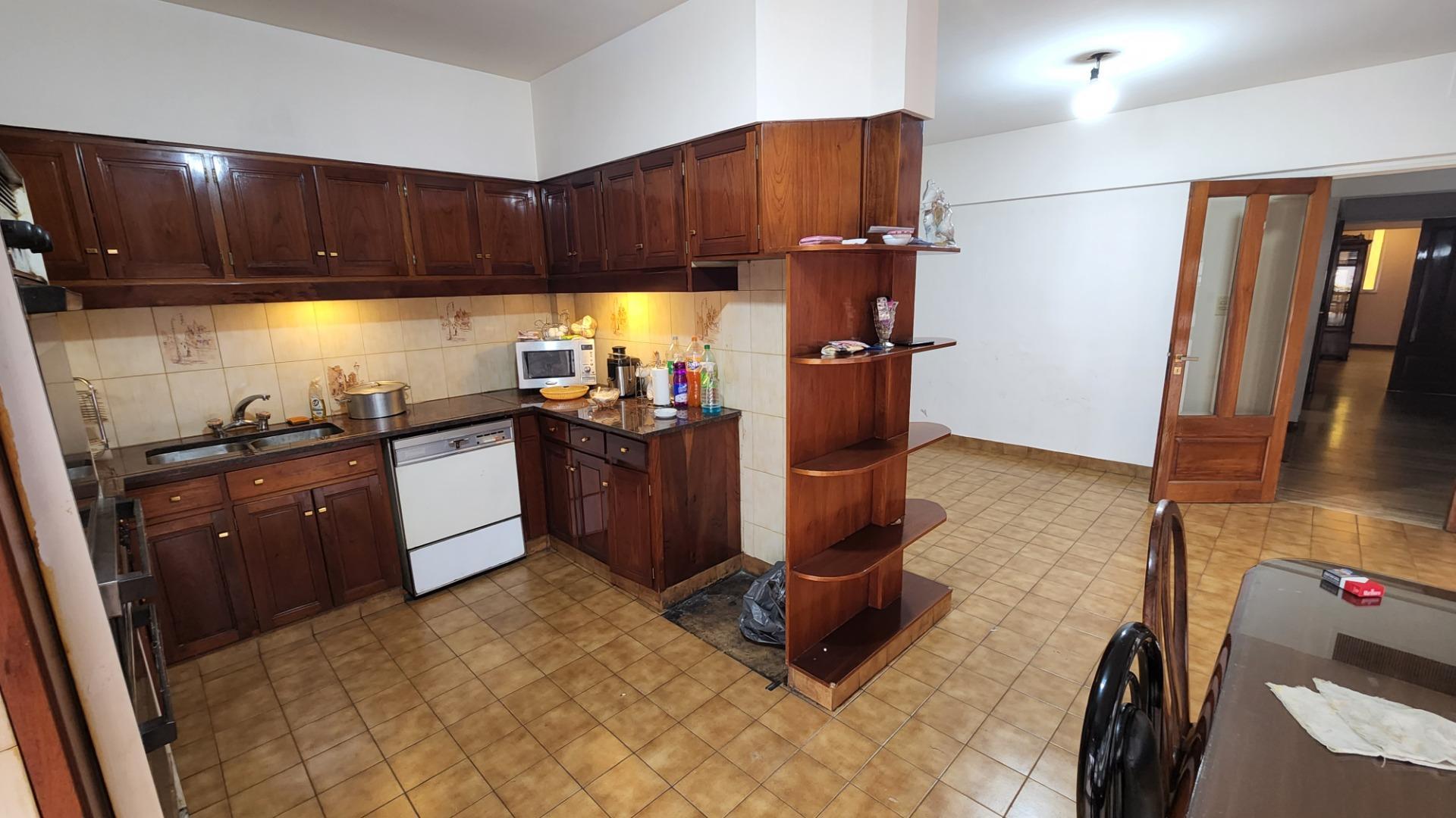 Casa de categoria a reacc 440m2 cub lote 10x52