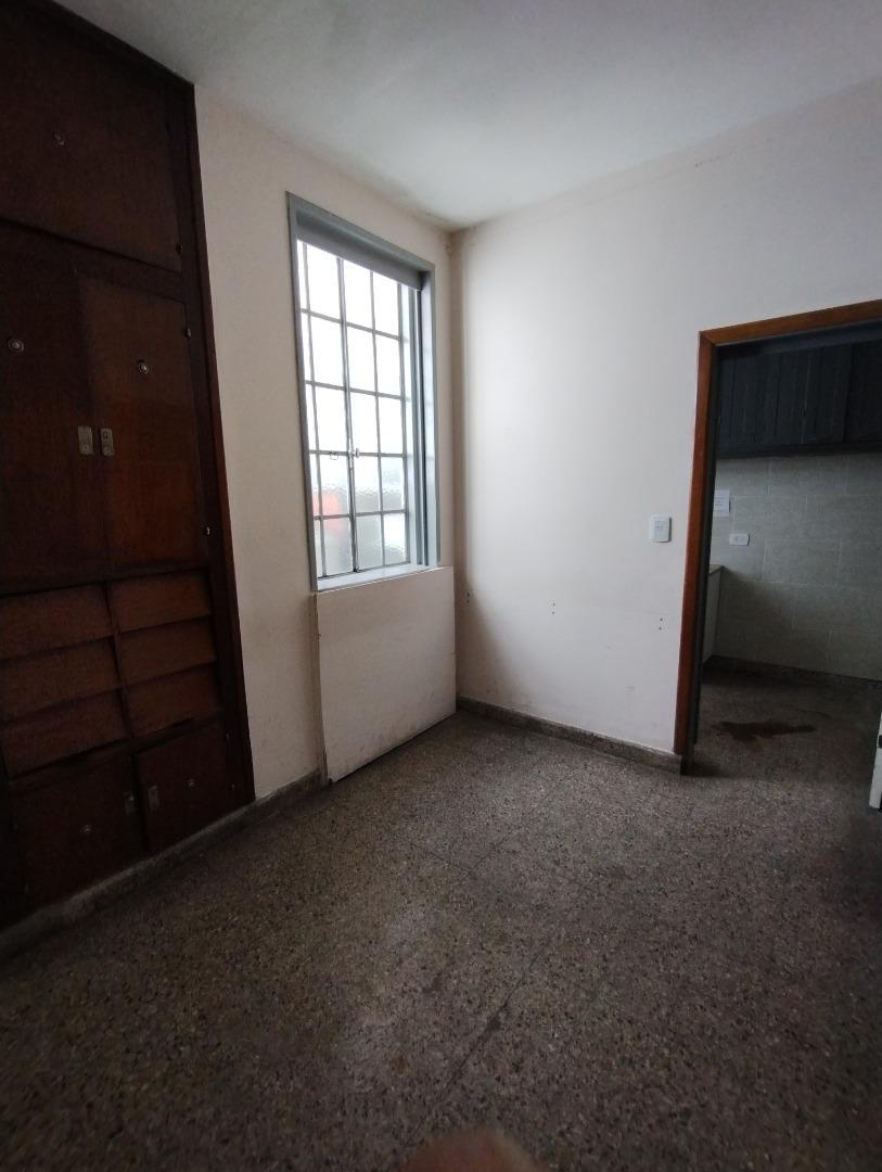 Casa 6 ambientes con 3 baños