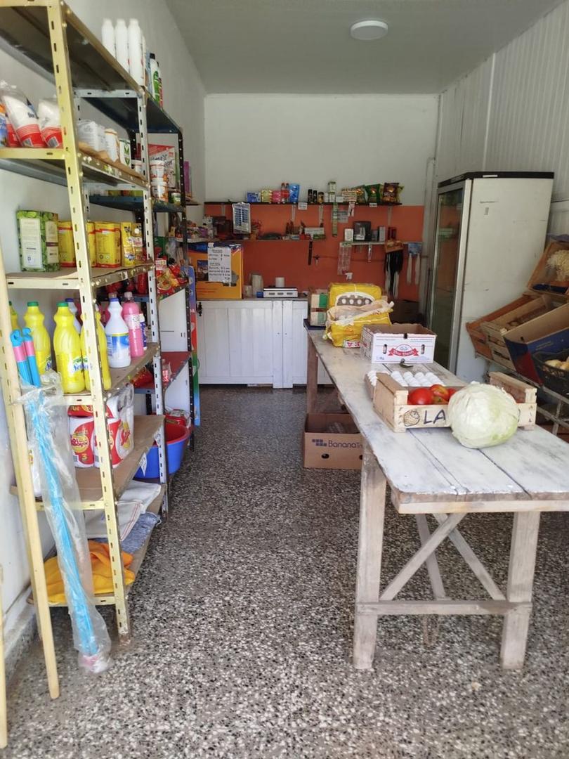 Casa 2 ambientes con 1 baño