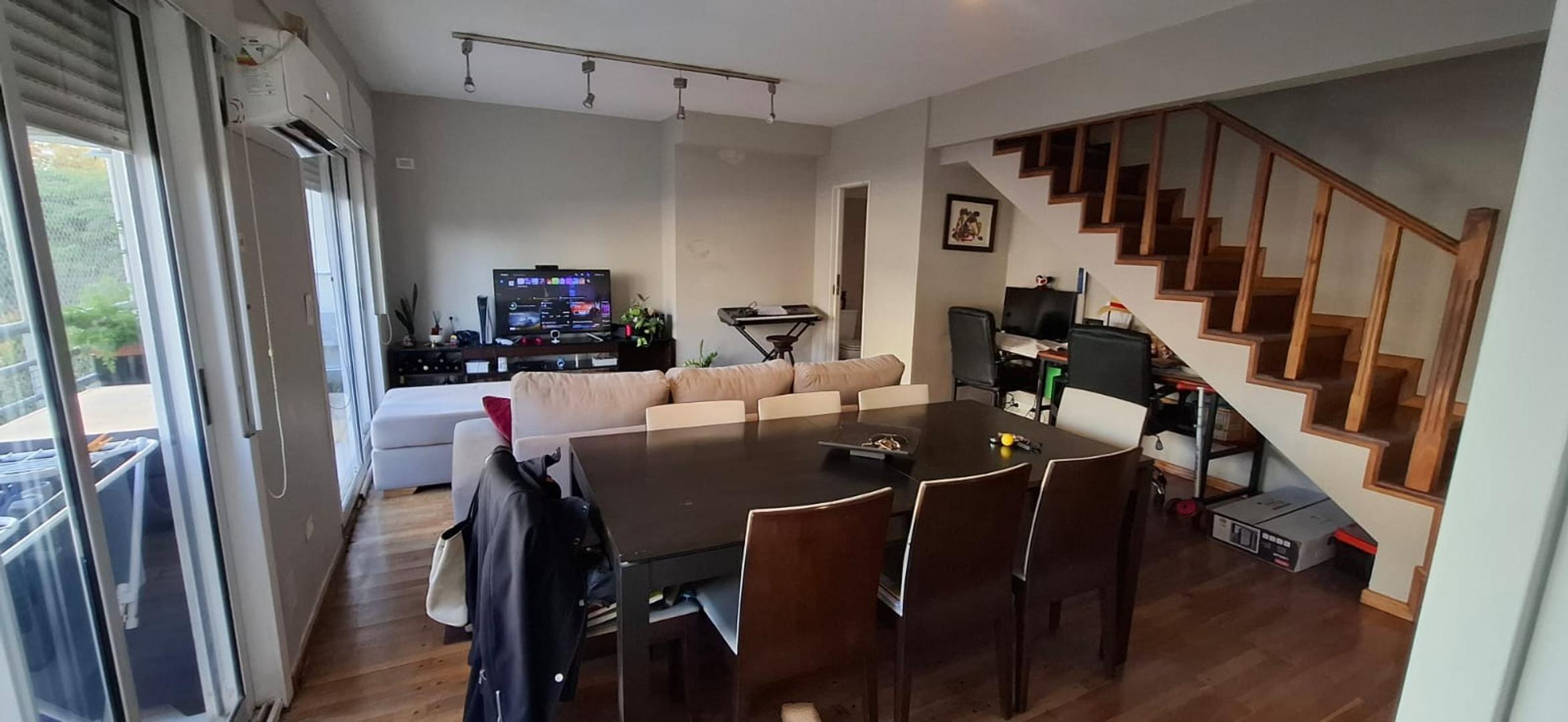 Juan Carlos Cruz 1800, Piso 3