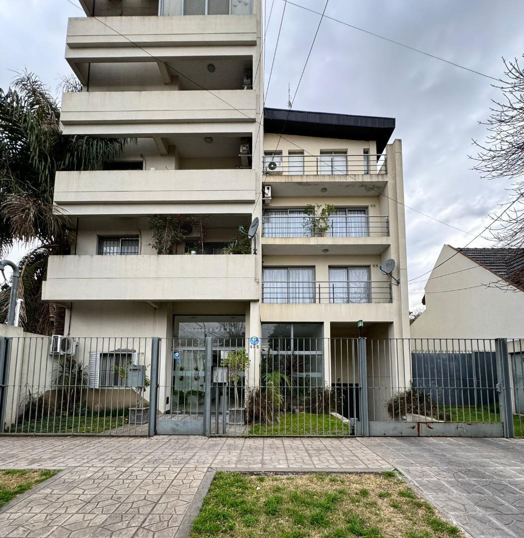 DEPARTAMENTO 2 AMBIENTES CON COCHERA EN MERLO CENTRO