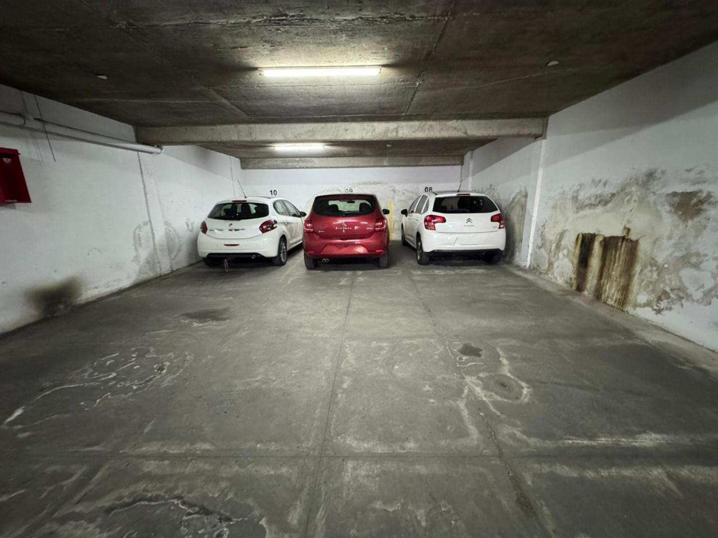 COCHERA CUBIERTA EN VENTA EN BARRIO ECHESORTU