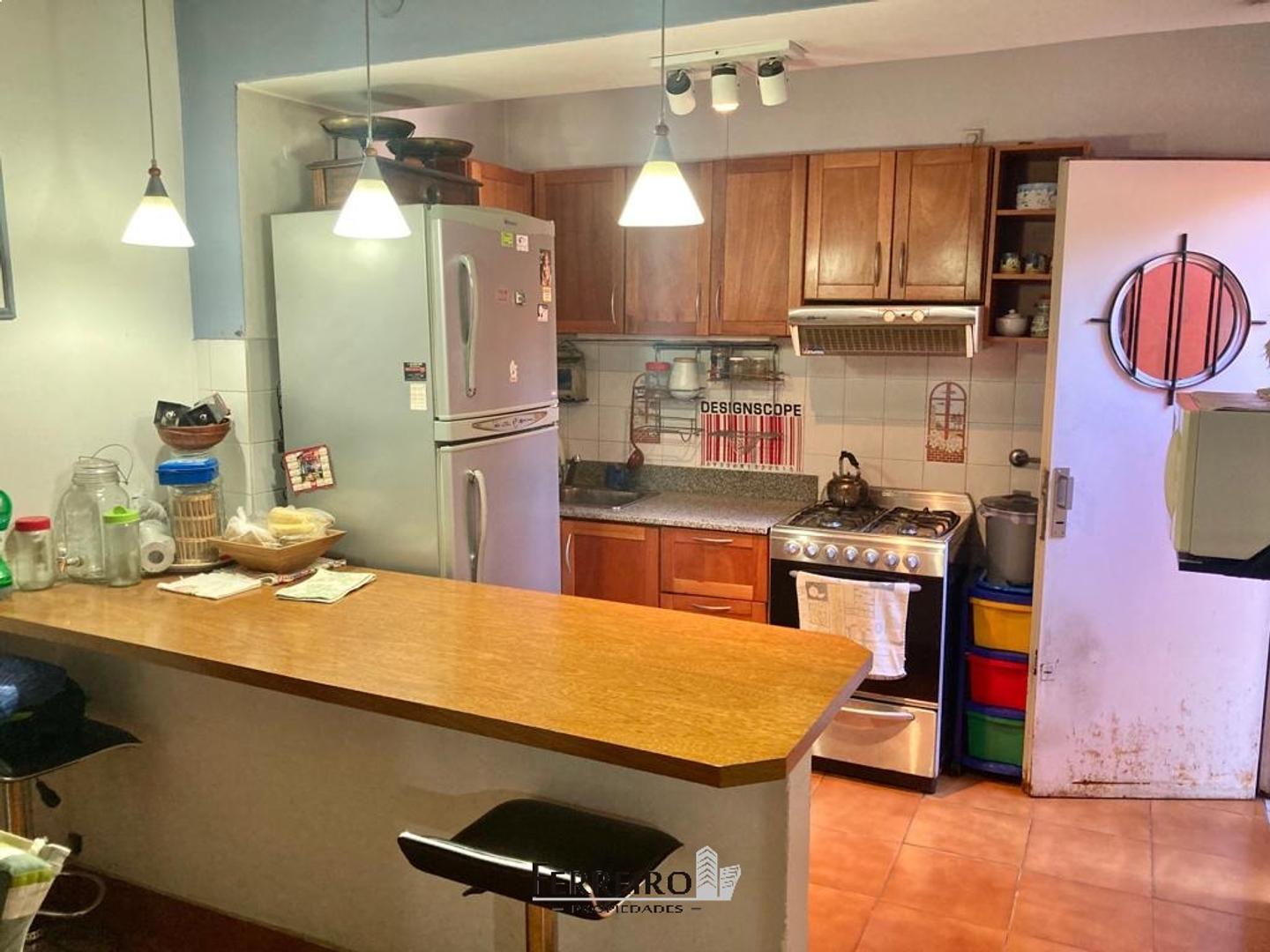 Casa 2 ambientes con 1 baño